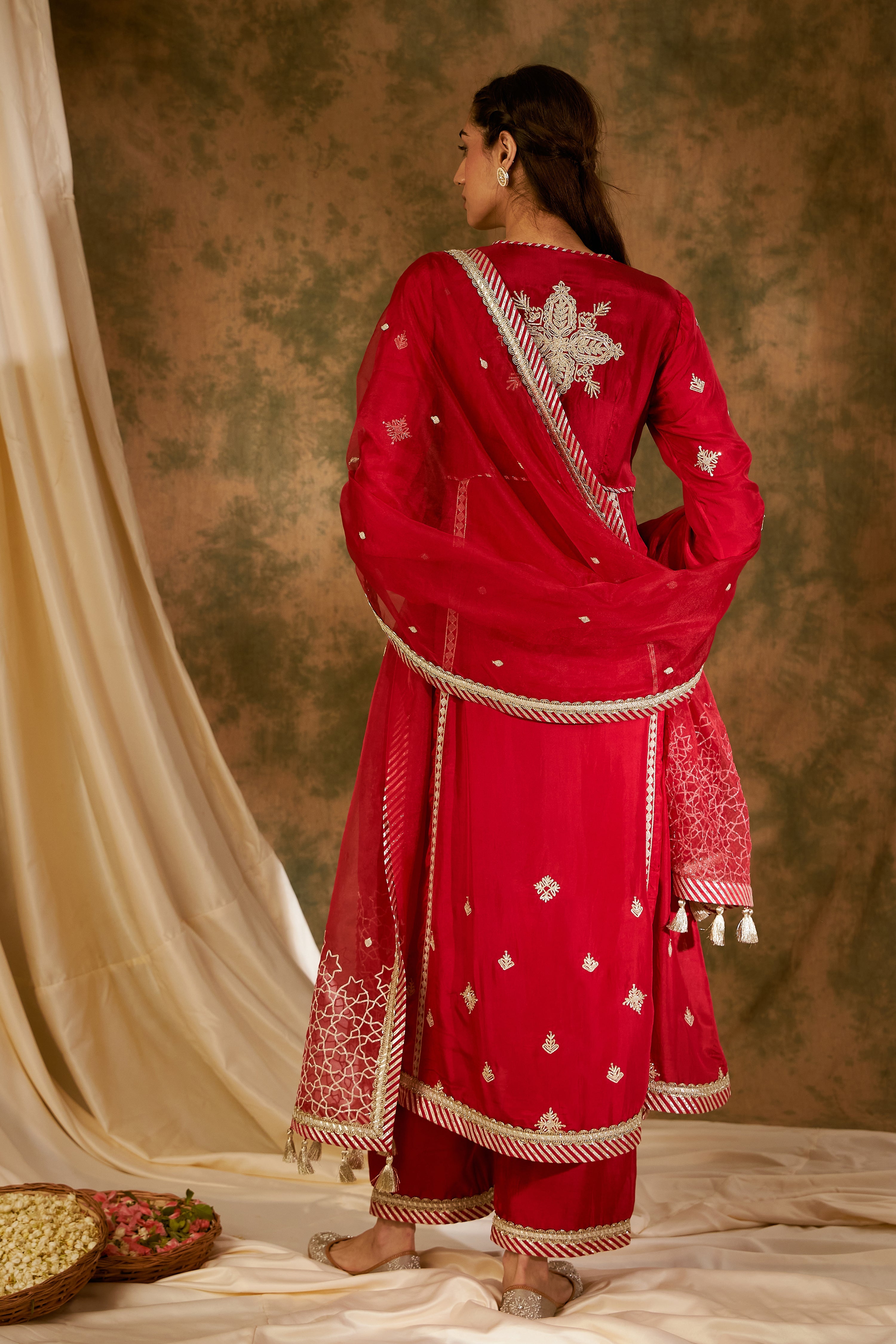 Nakshi Long V-Neck Kurta With Straight Pants