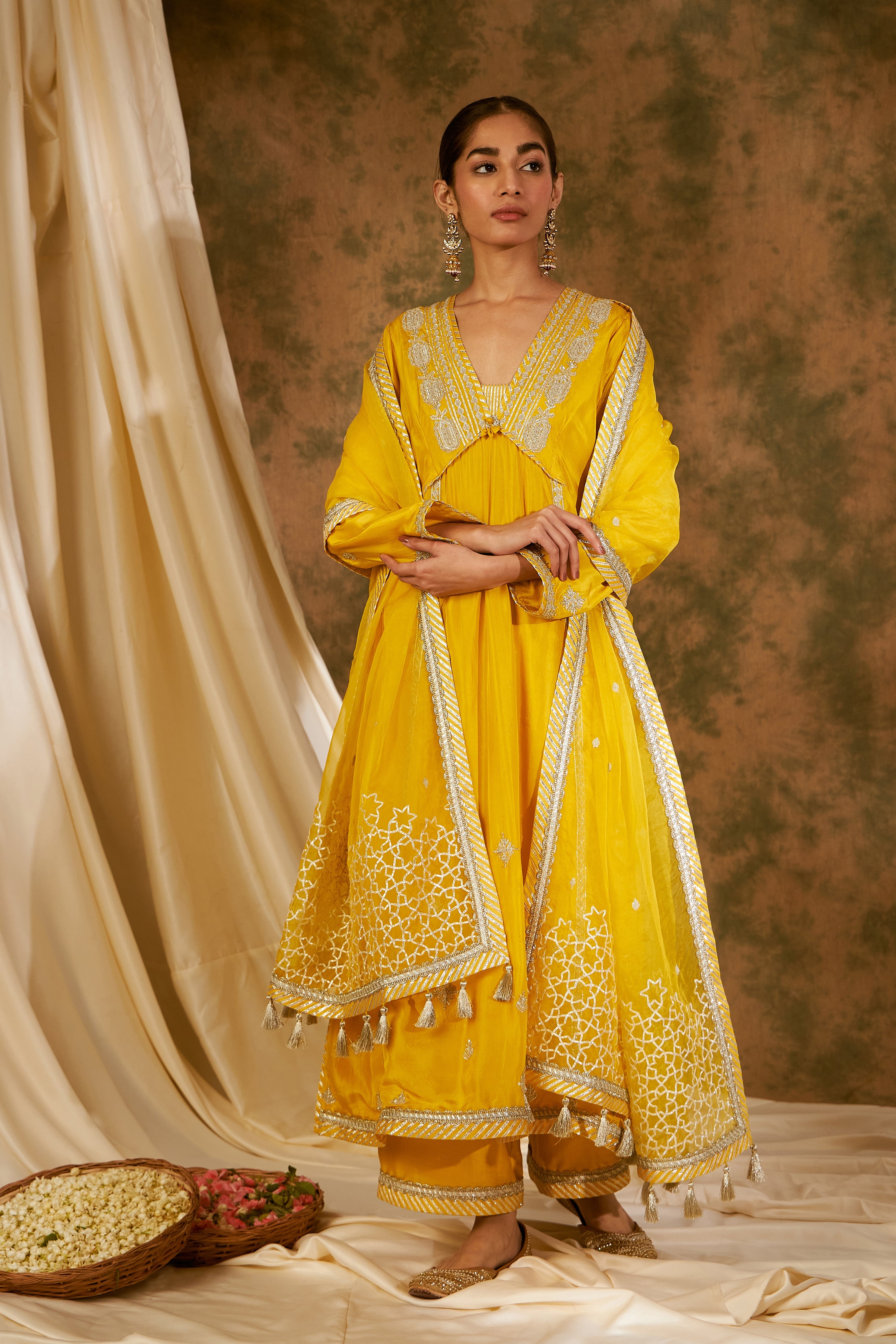 Nakshi Long V-Neck Kurta With Straight Pants