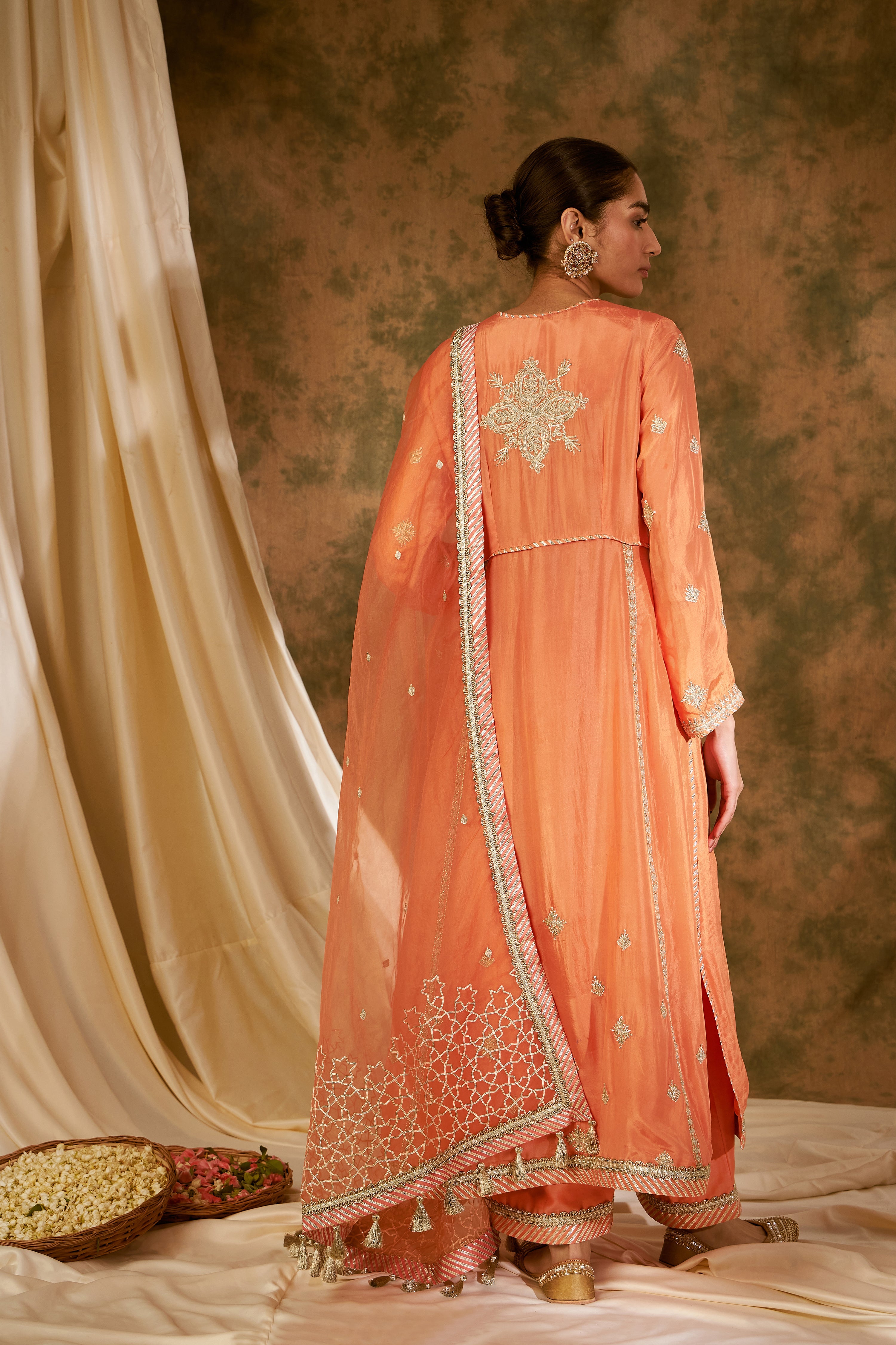 Nakshi Long V-Neck Kurta With Straight Pants