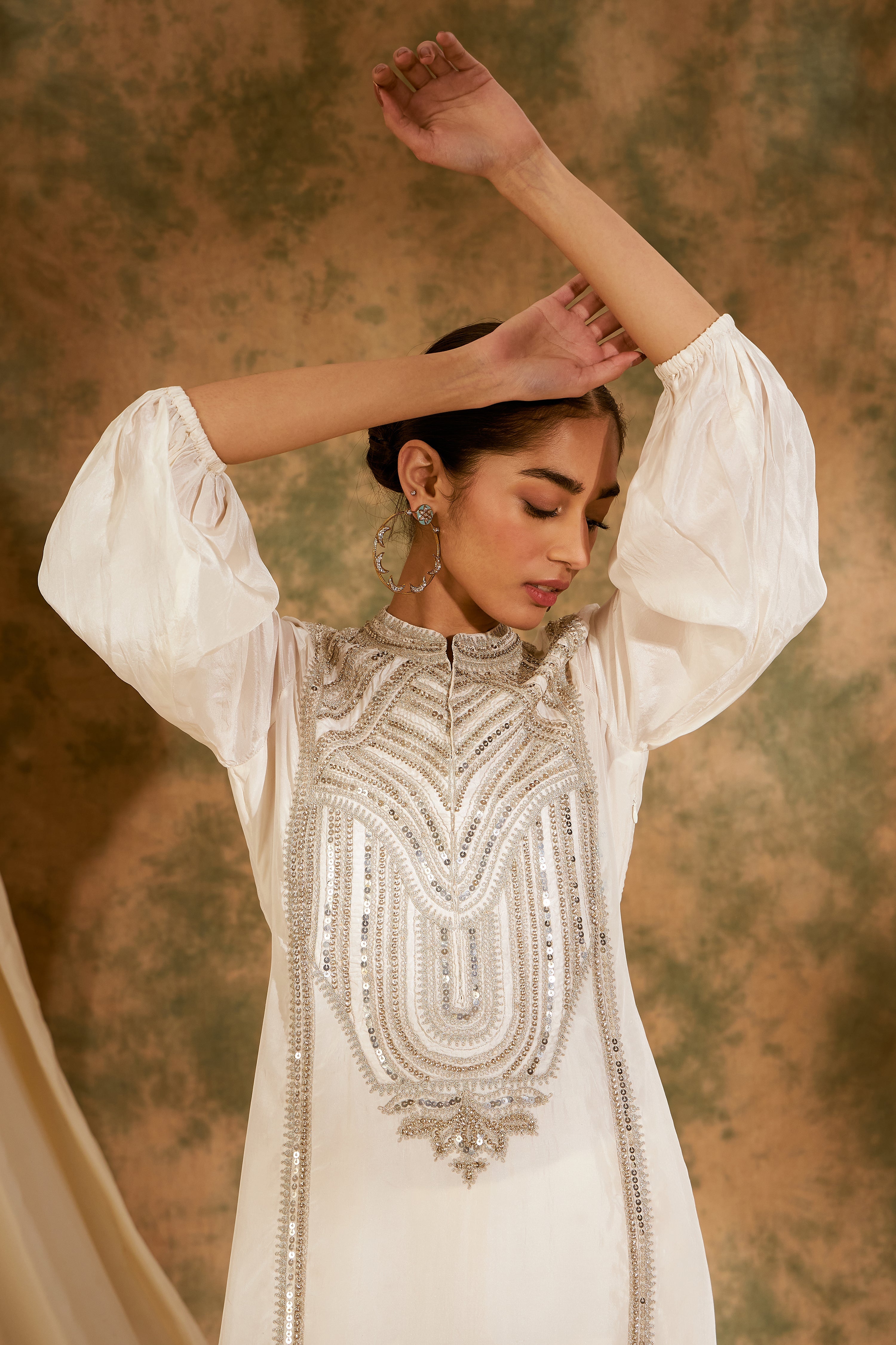 Dori Long Kurta With Balloonn Sleeves & Straight Pants