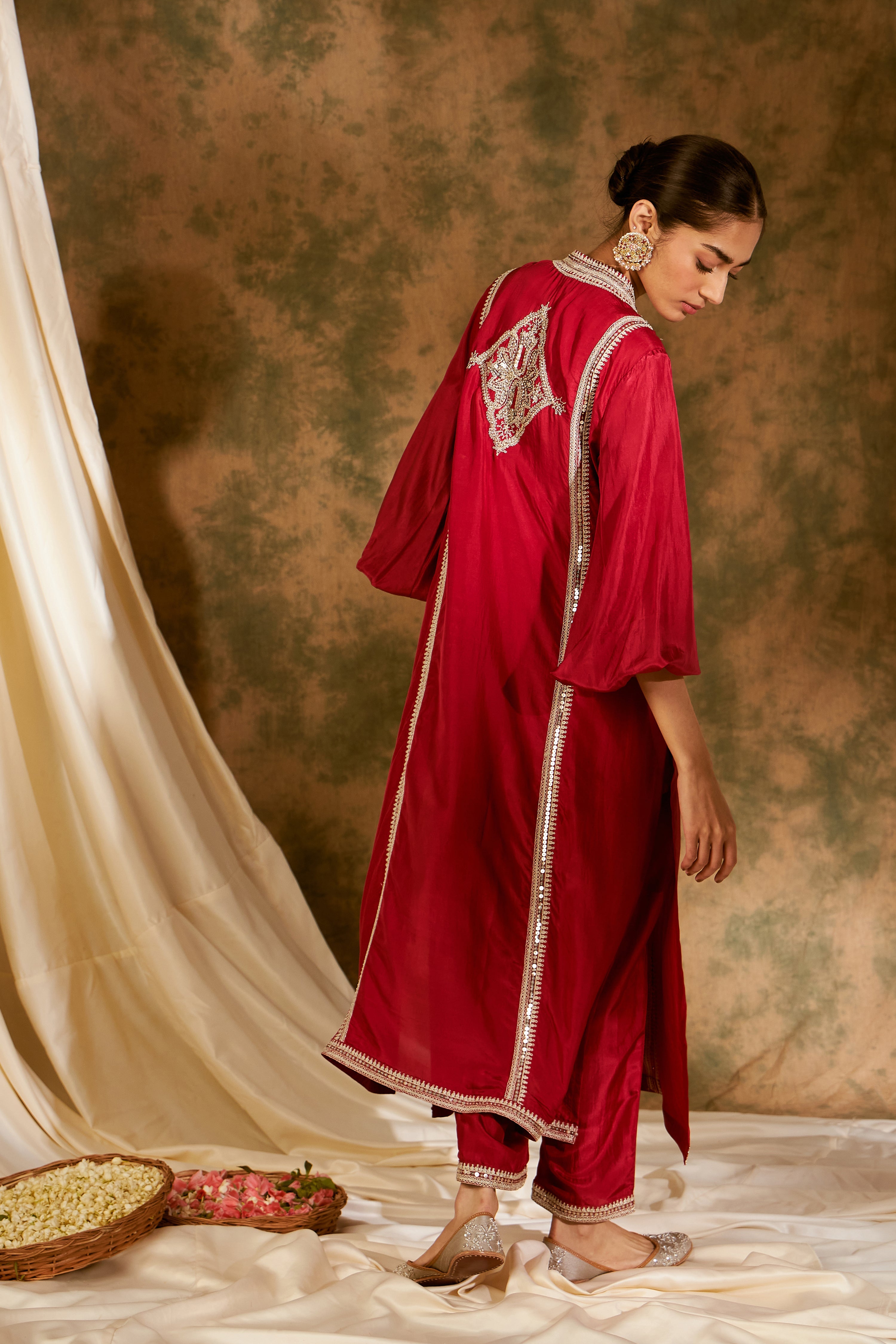 Dori Long Kurta With Balloonn Sleeves & Straight Pants