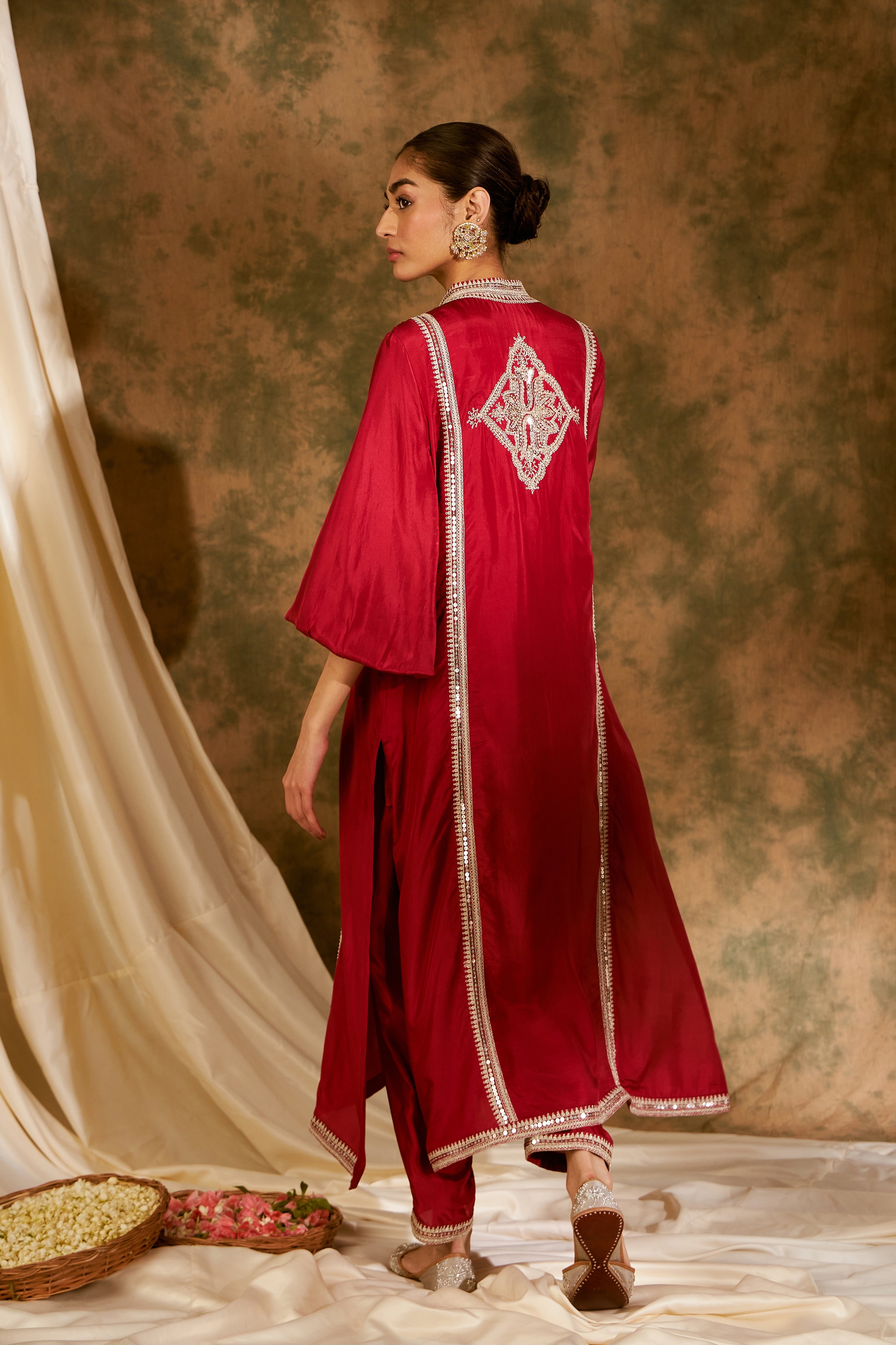 Dori Long Kurta With Balloonn Sleeves & Straight Pants