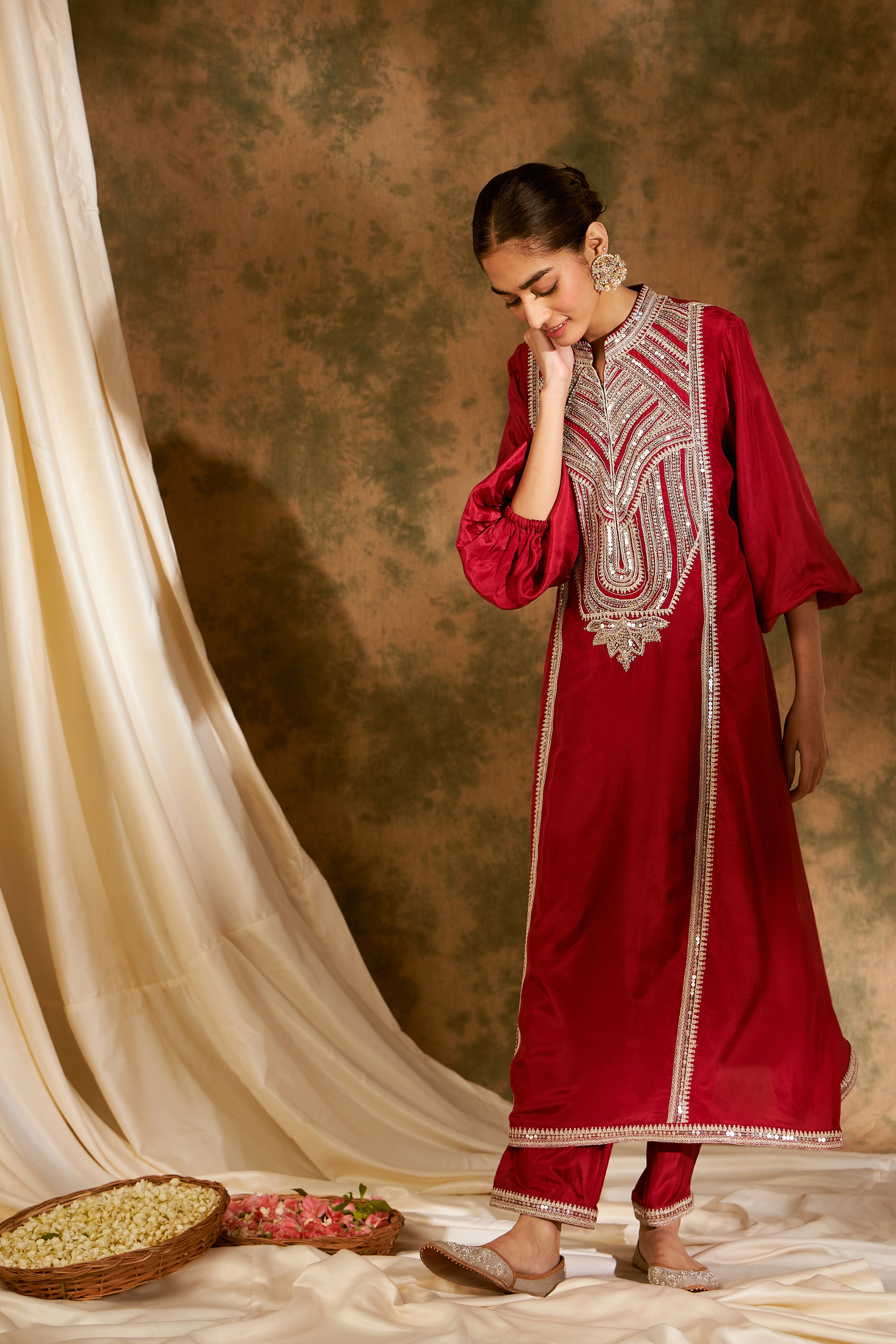 Dori Long Kurta With Balloonn Sleeves & Straight Pants