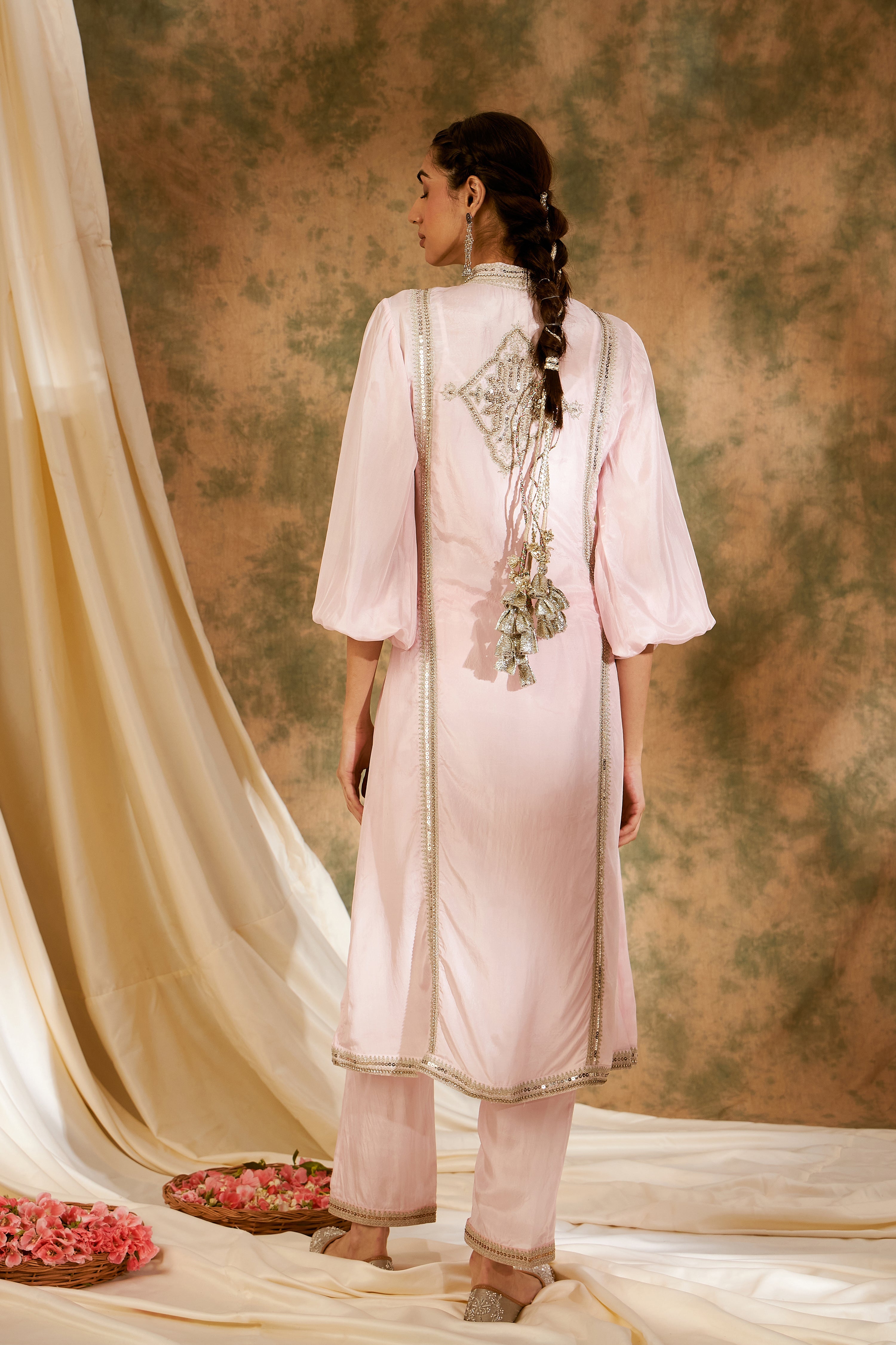 Dori Long Kurta With Balloonn Sleeves & Straight Pants