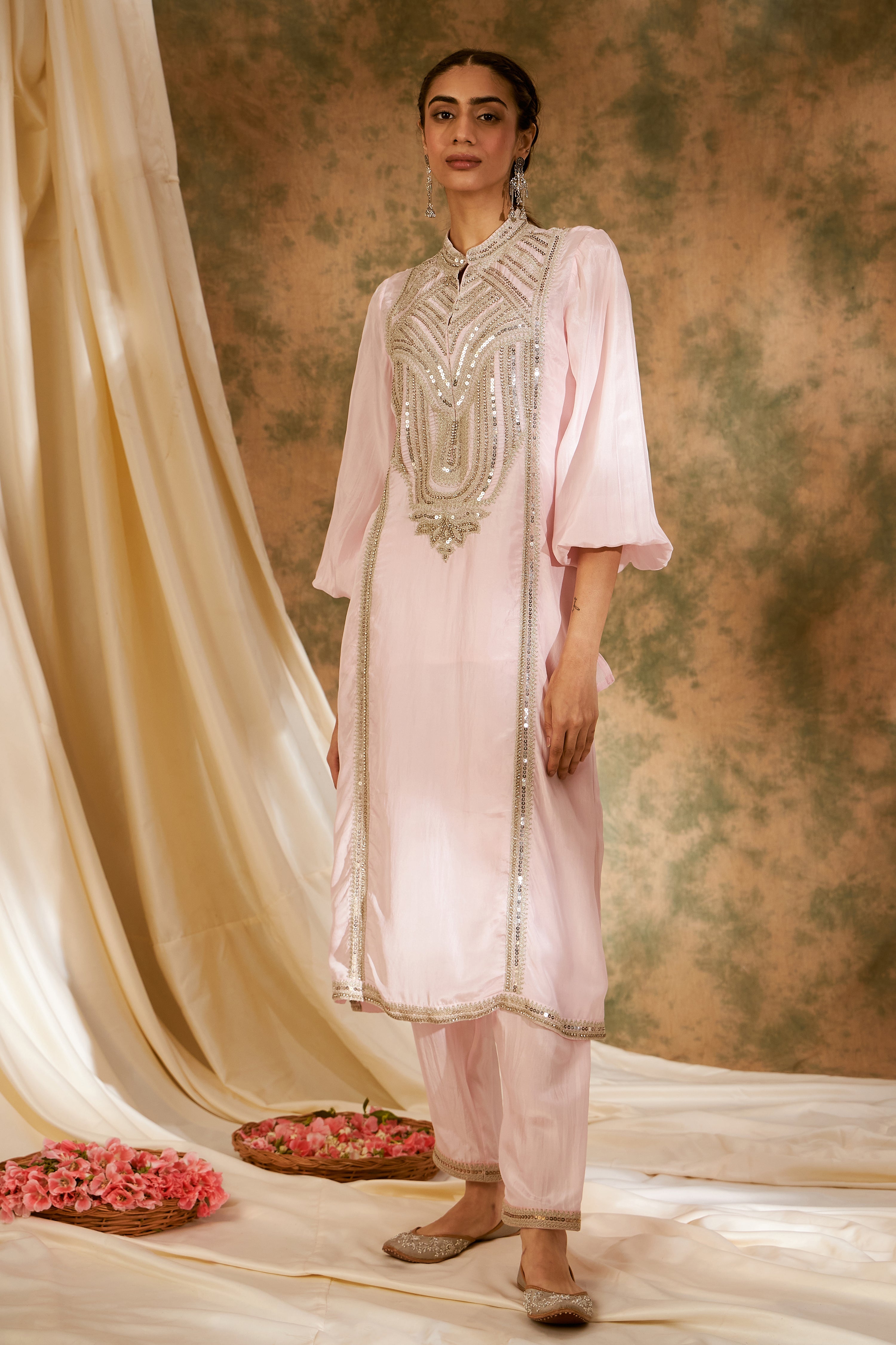 Dori Long Kurta With Balloonn Sleeves & Straight Pants