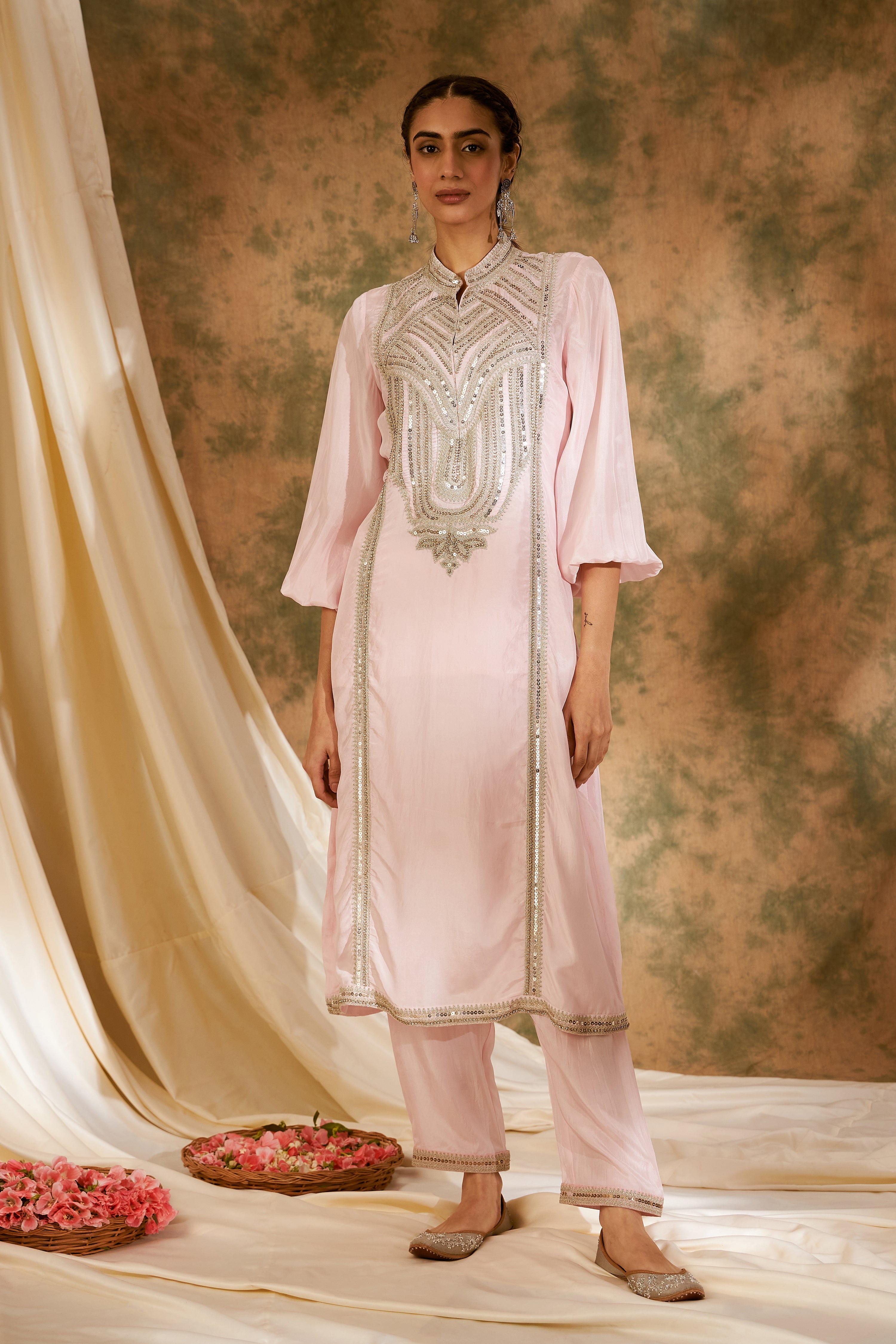 Dori Long Kurta With Balloonn Sleeves & Straight Pants