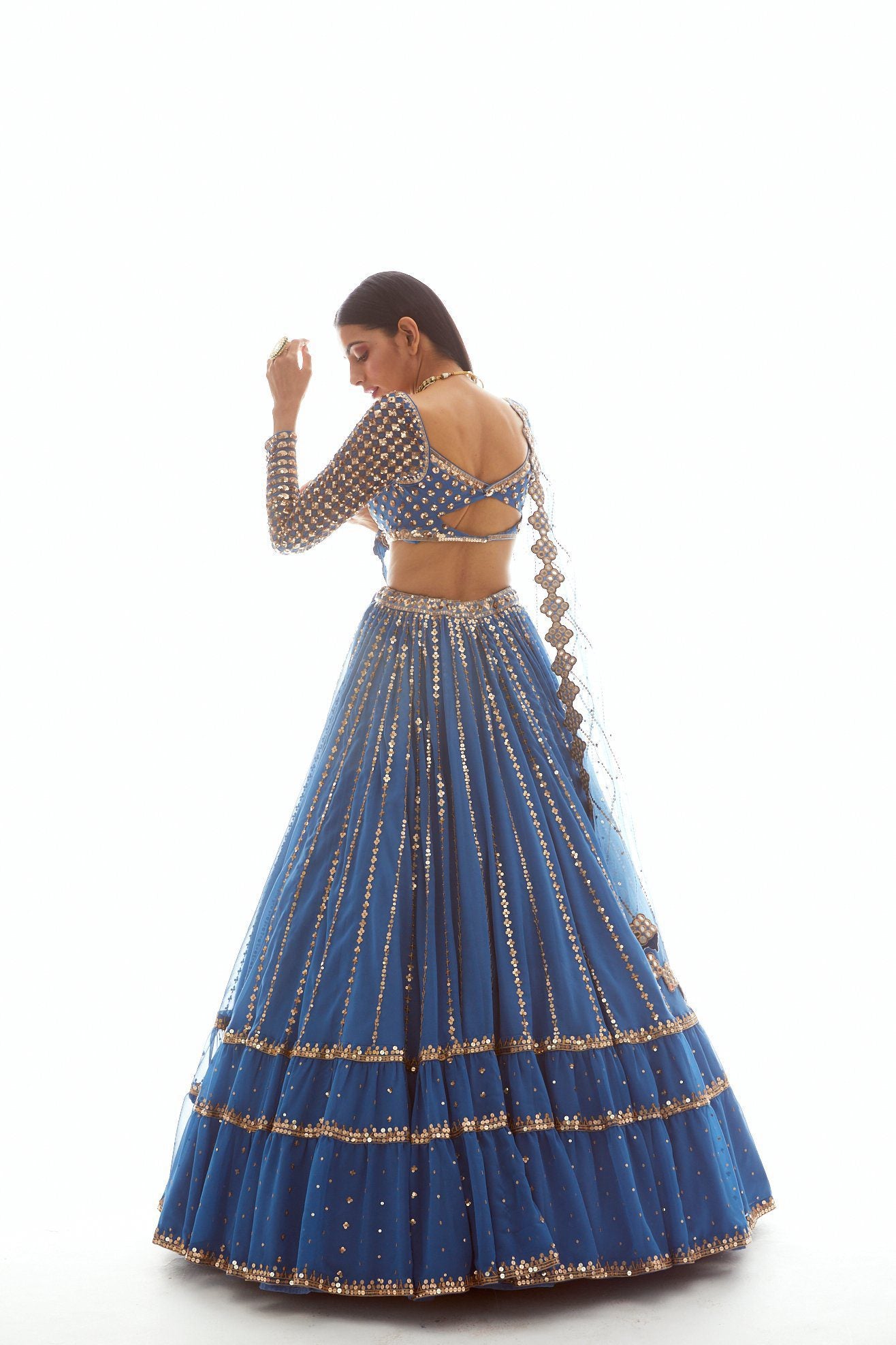 Vvani Vats,VAAW LH 2006,Blue Linear Drop Lehenga Set