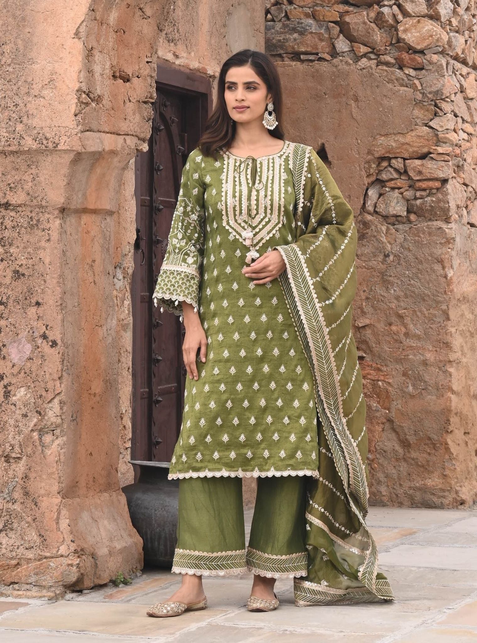 Mulmul Luxe Tissue Satin Dholna Moss Green Kurta With Mulmul Luxe Tissue Satin Dholna Moss Green Pant