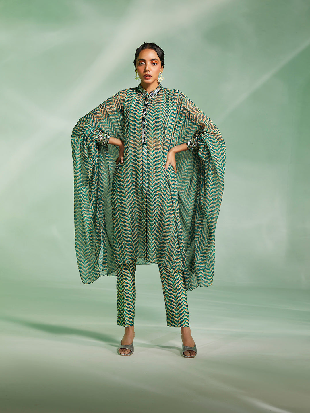 Riley Cape Set