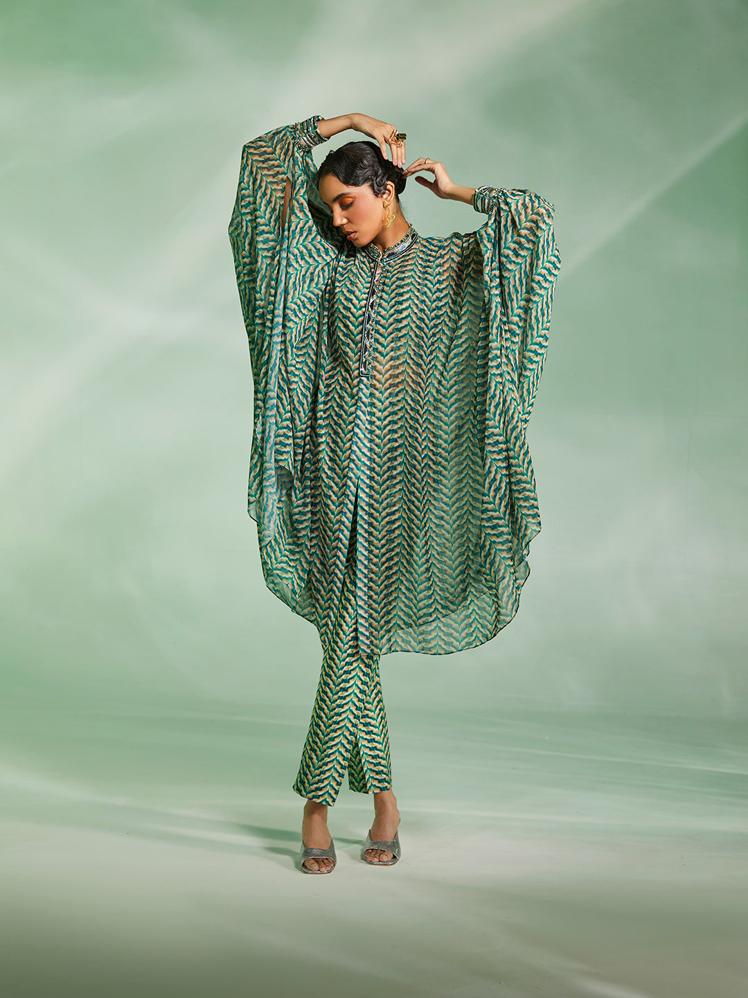 Riley Cape Set