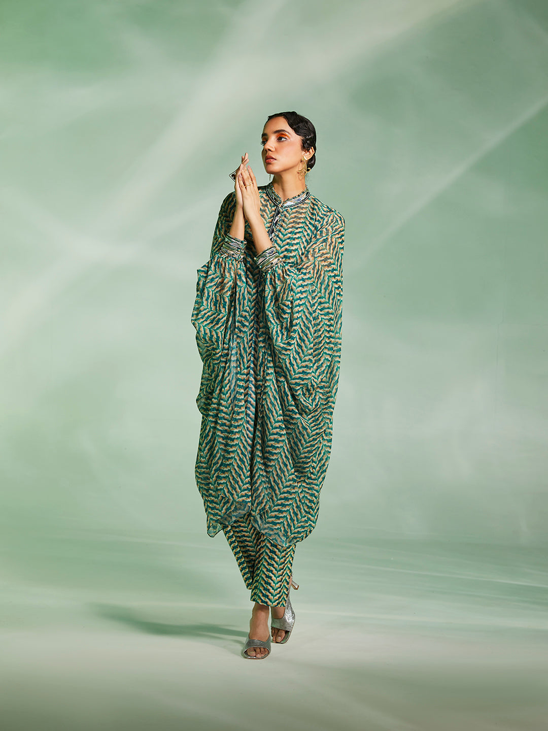 Riley Cape Set
