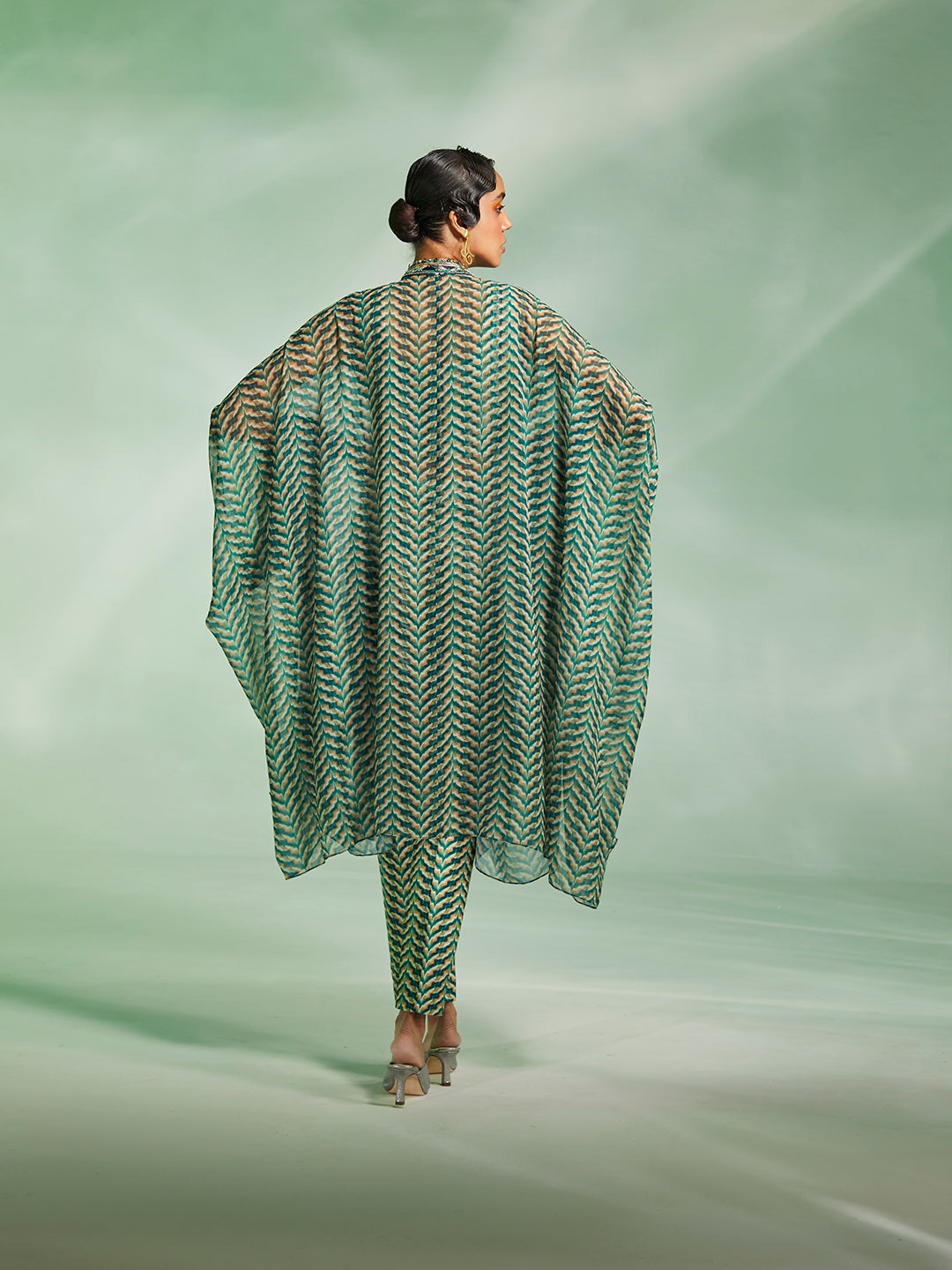 Riley Cape Set