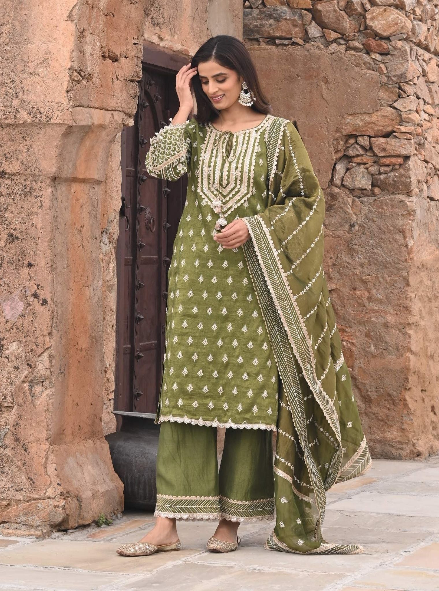 Mulmul Luxe Tissue Satin Dholna Moss Green Kurta With Mulmul Luxe Tissue Satin Dholna Moss Green Pant