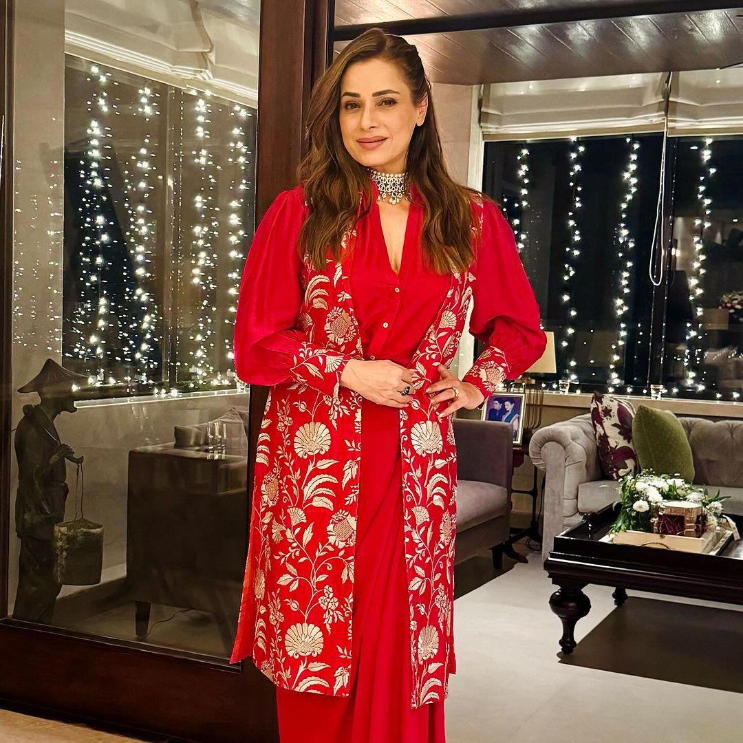 Neelam Kothari In Ruhi Skirt Set