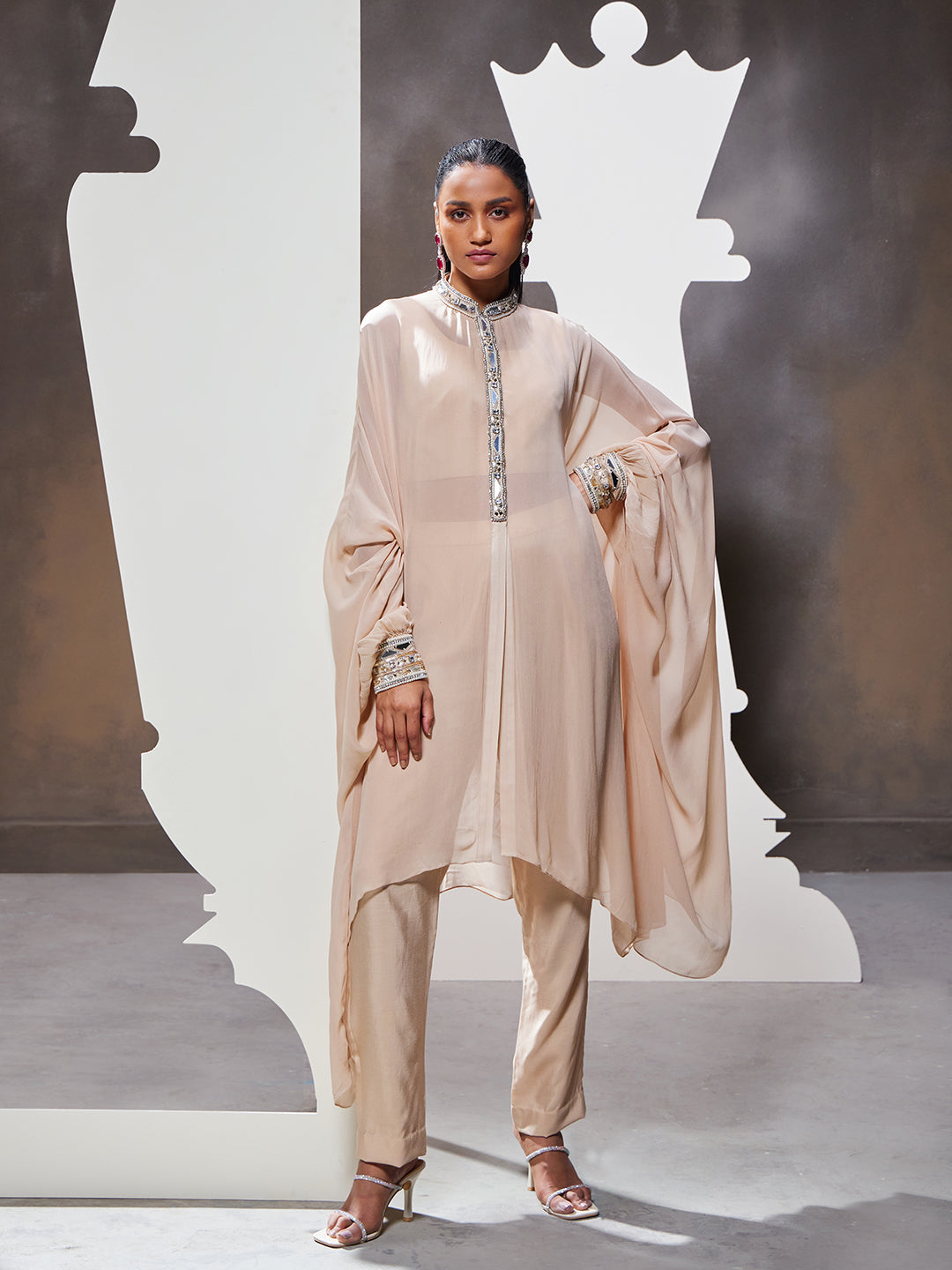 Laurel Cape Set