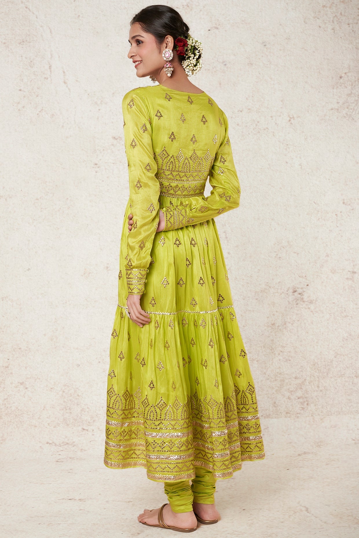 Suhana Ag Tiered Churidar With Dupatta