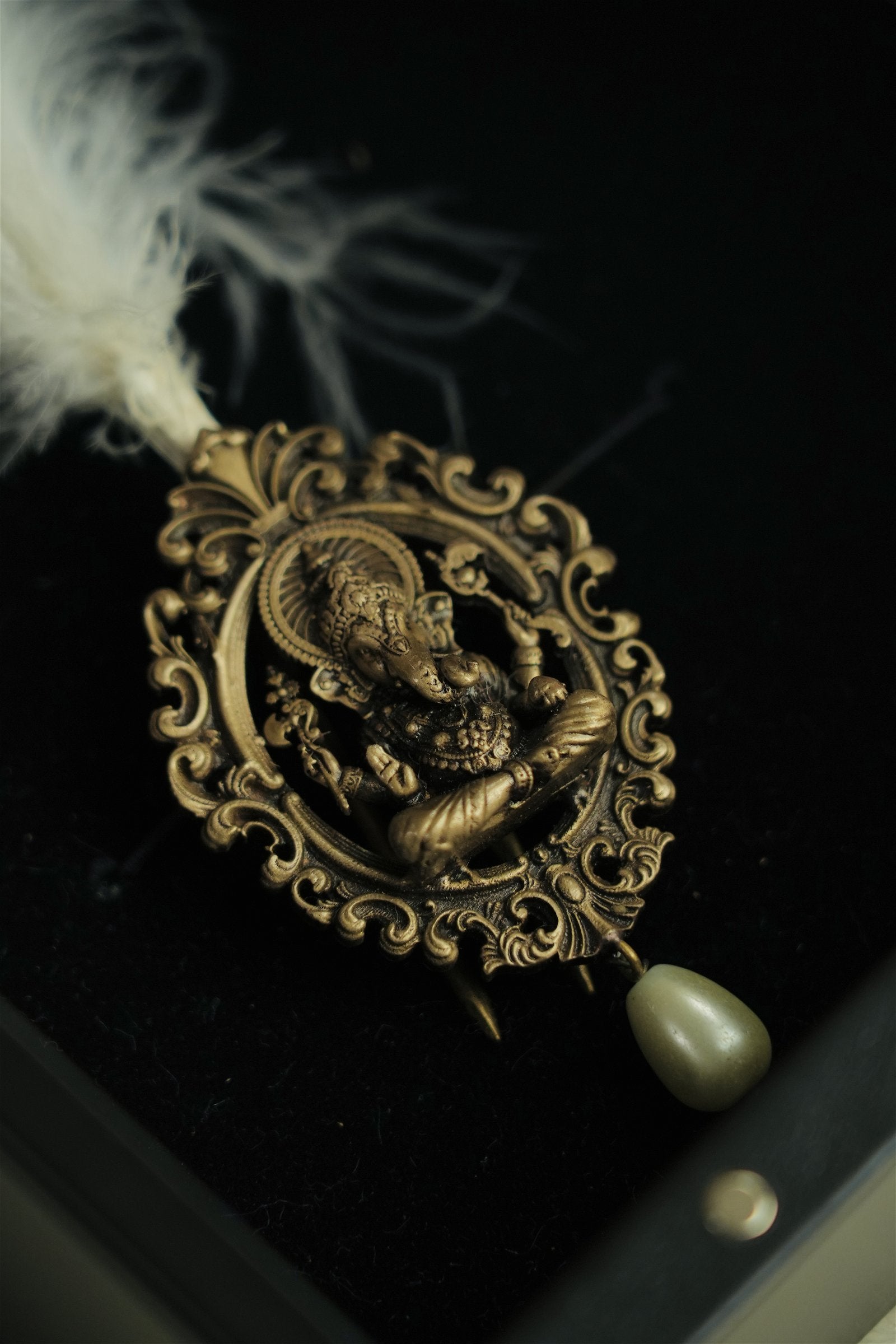 Ganesh Ji Feather Kalgi