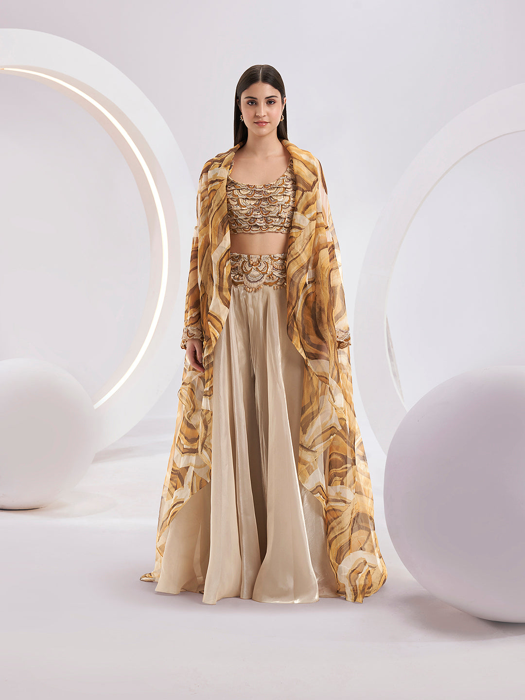 Adoree Cape Set