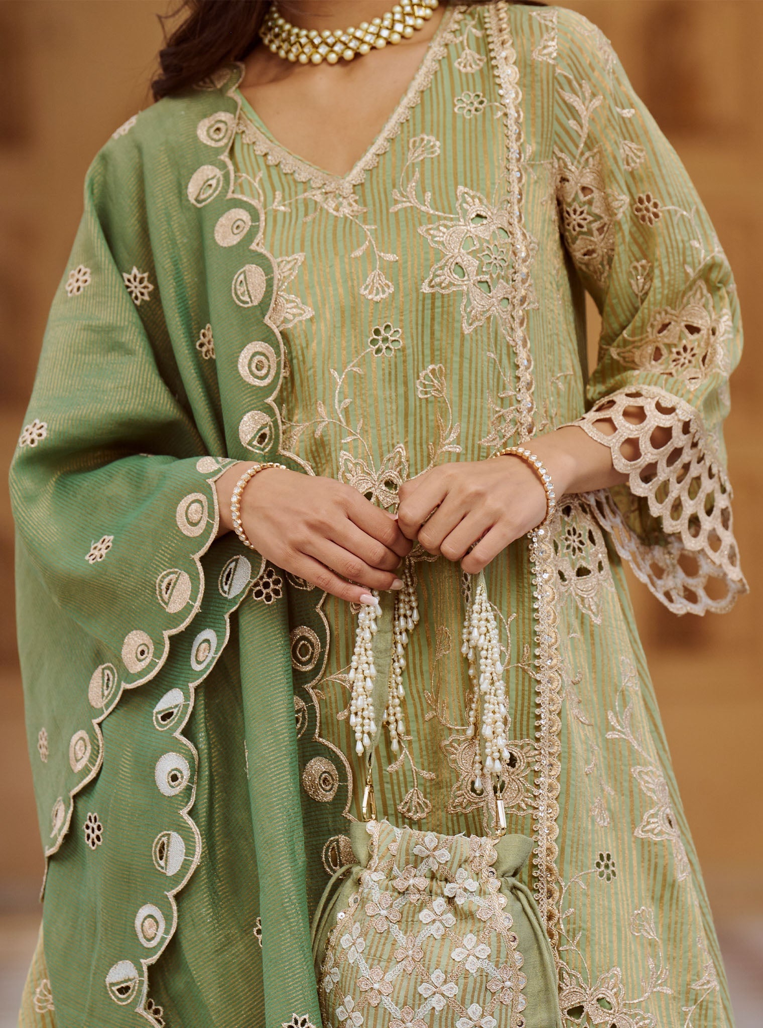 Mulmul Banarsi Magan Green Kurta With Mulmul Banarsi Magan Green Dhoti Pant