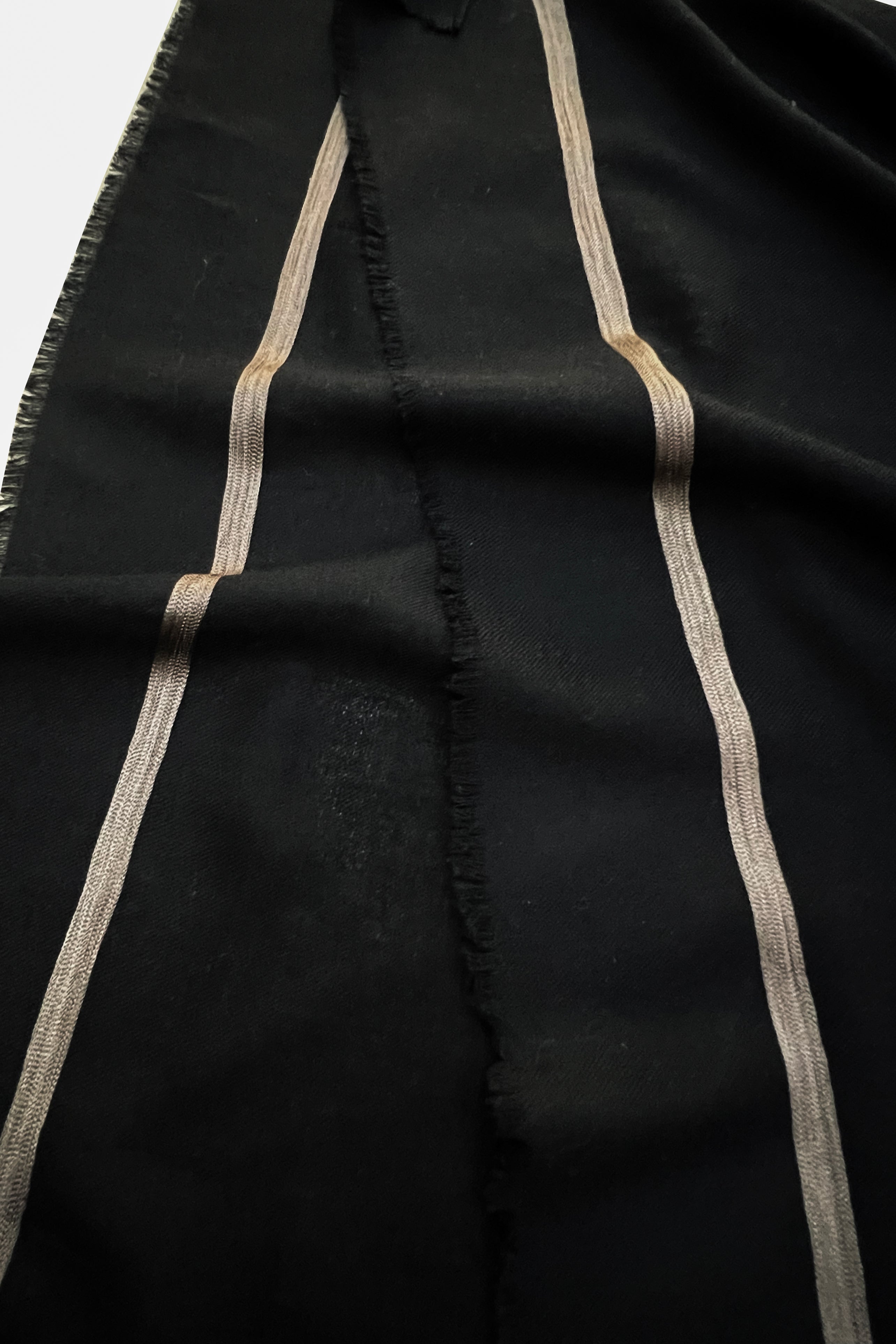 The Statement | Embroidered Fine Wool Silk Stole