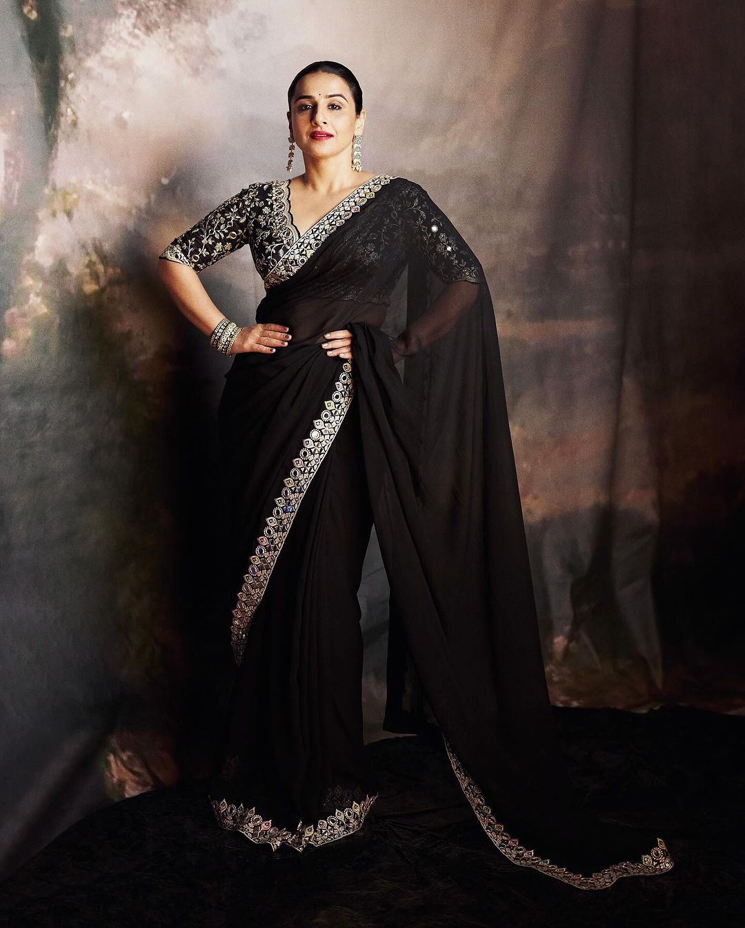 Vidya Balan In Meili Saree Set