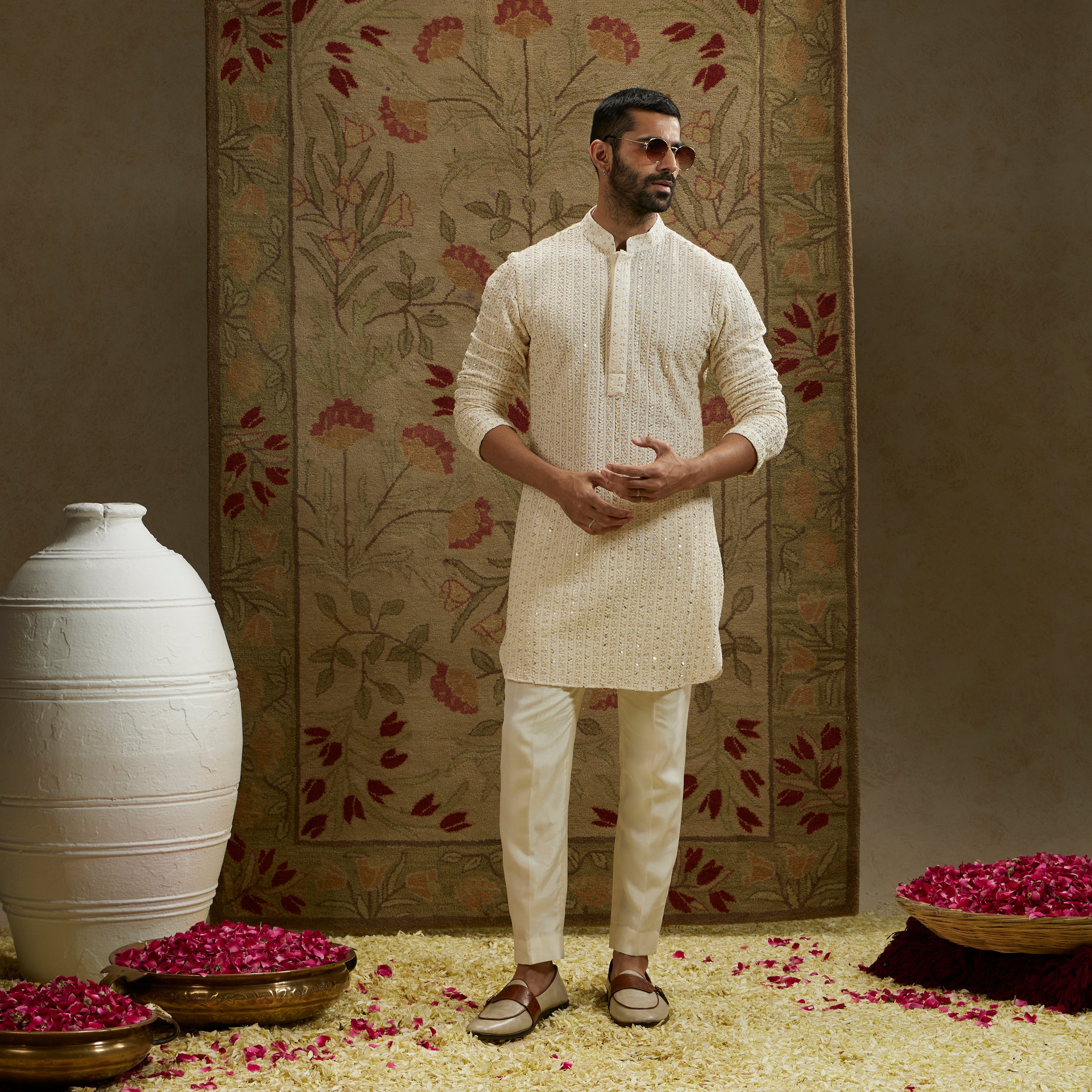 Magnolia Embellished Lucknowi Kurta