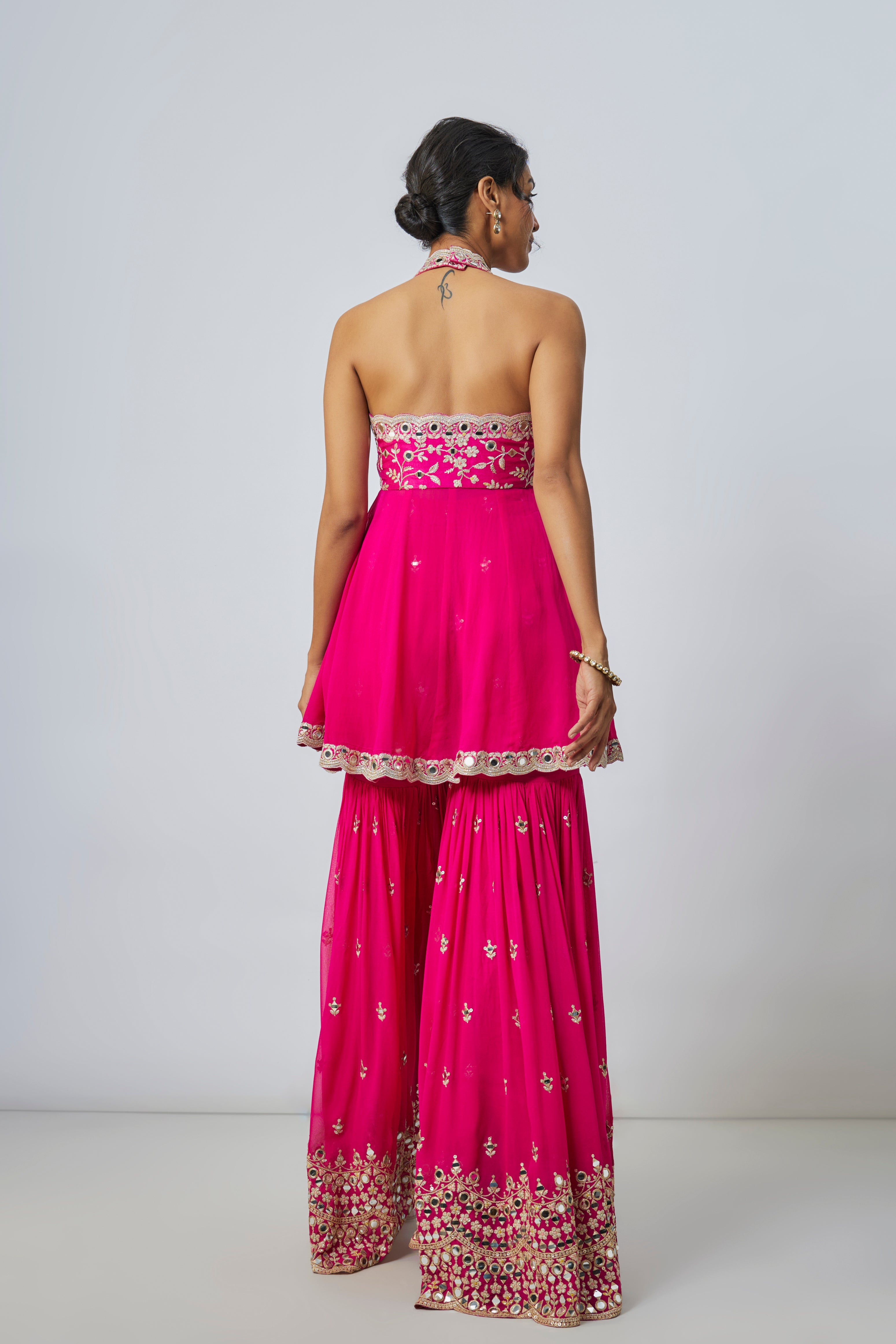 Eila Sharara Set Sukhmani Gambhir