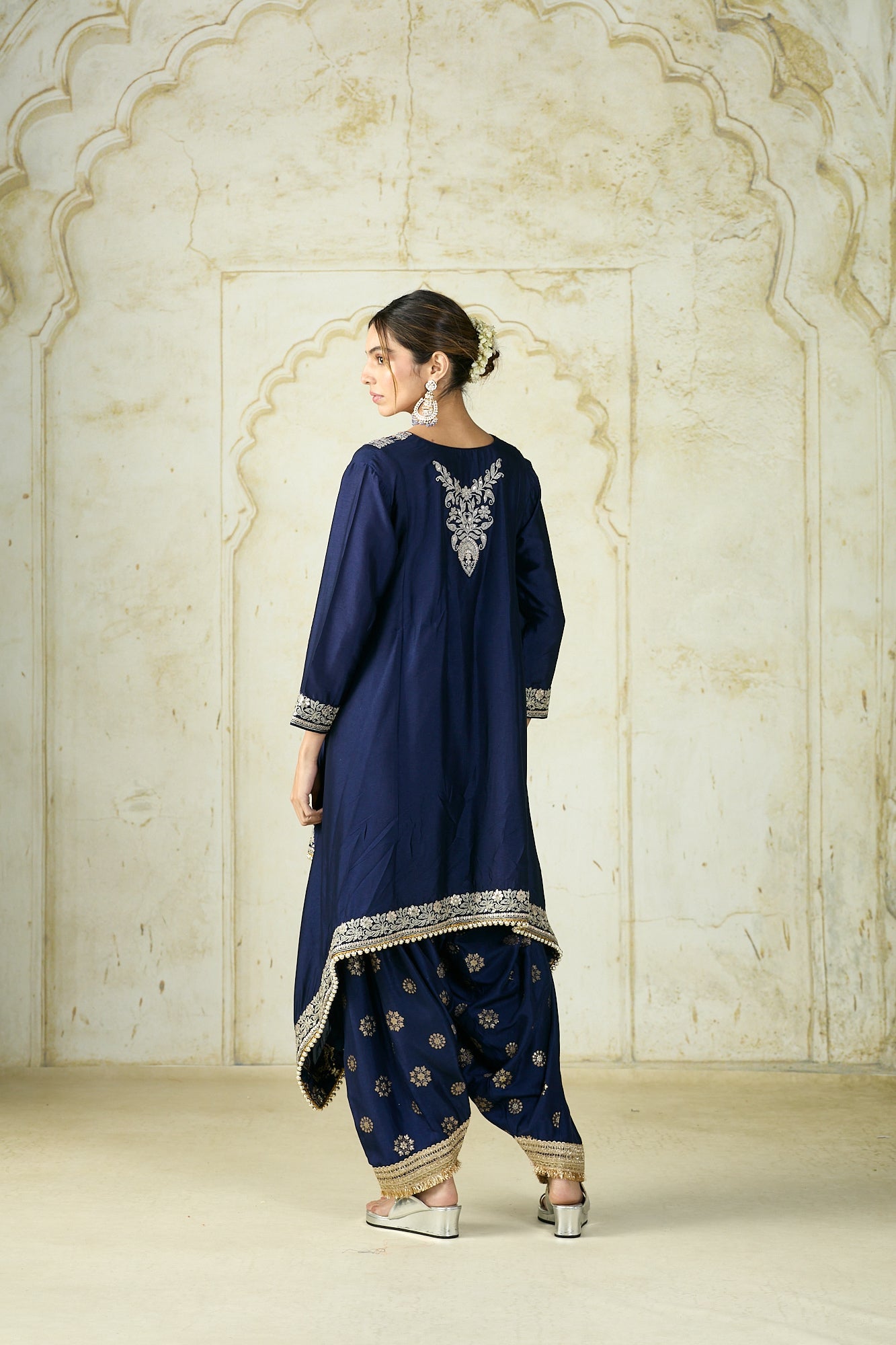 Nadia Farshi Set