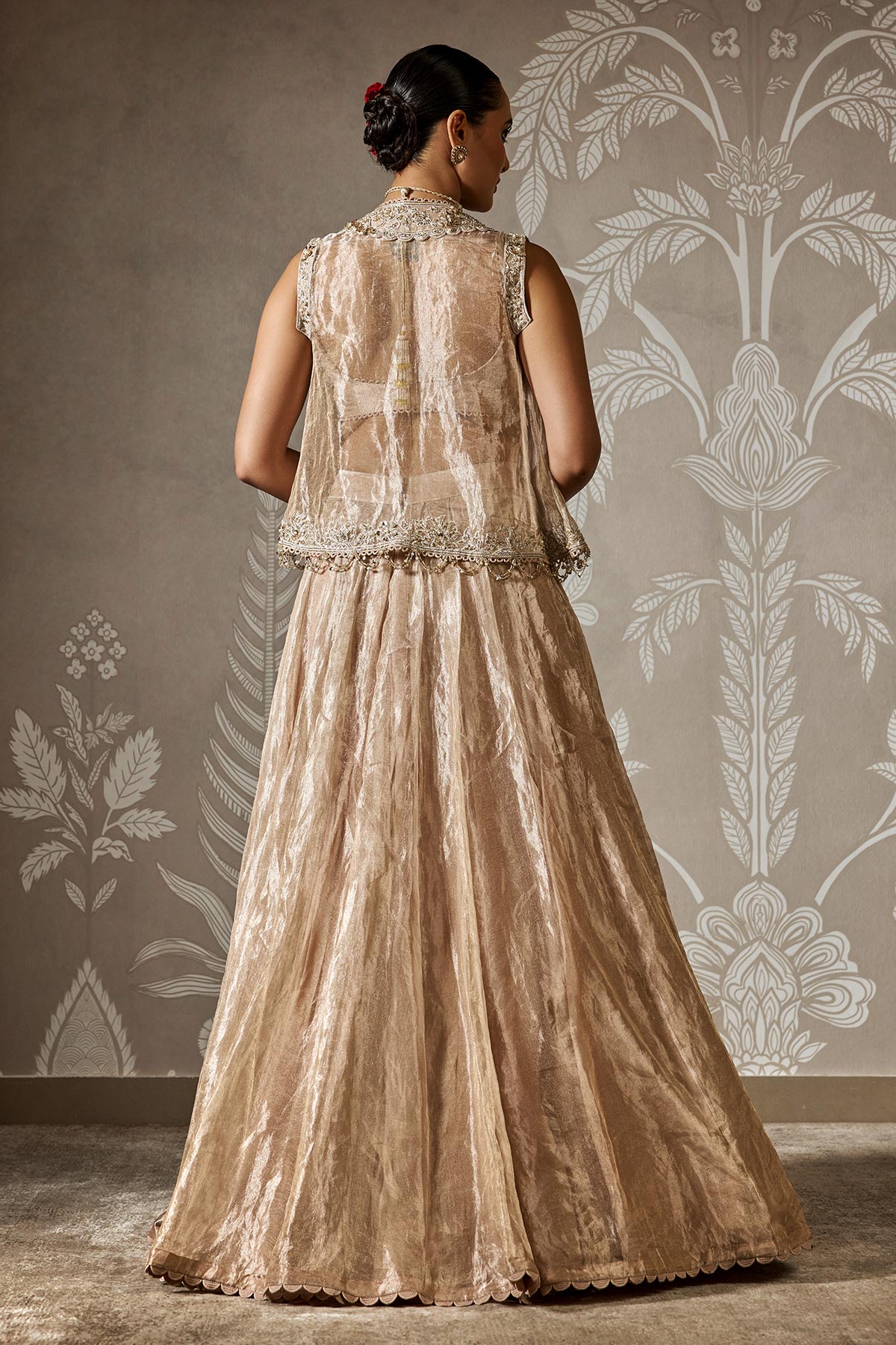 Arushi's Mehra In Sunehri Lehenga Set