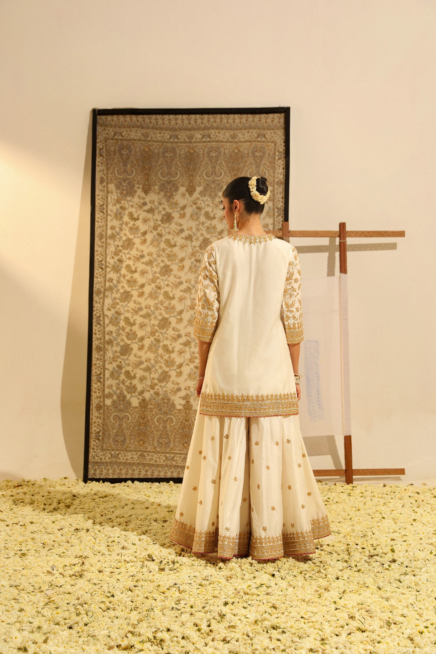 Suleman - Daisy Ivory Hand Embroidered Kurta With Sharara And Odhni