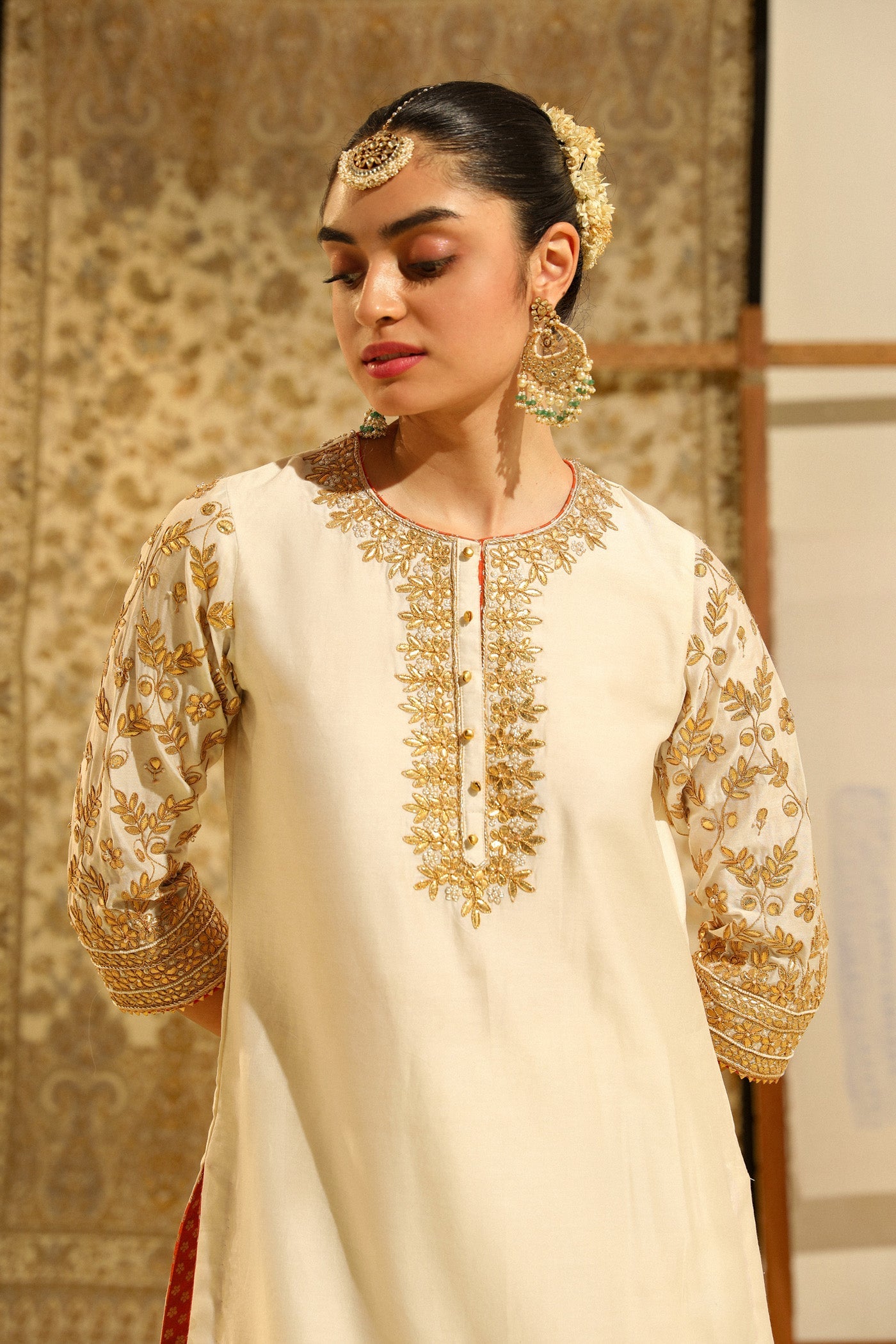 Suleman - Daisy Ivory Hand Embroidered Kurta With Sharara And Odhni