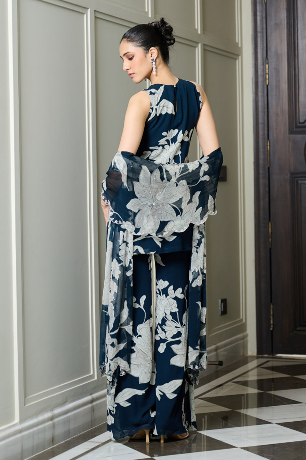 Blue Floral Print Straight Kurta And Pants Set