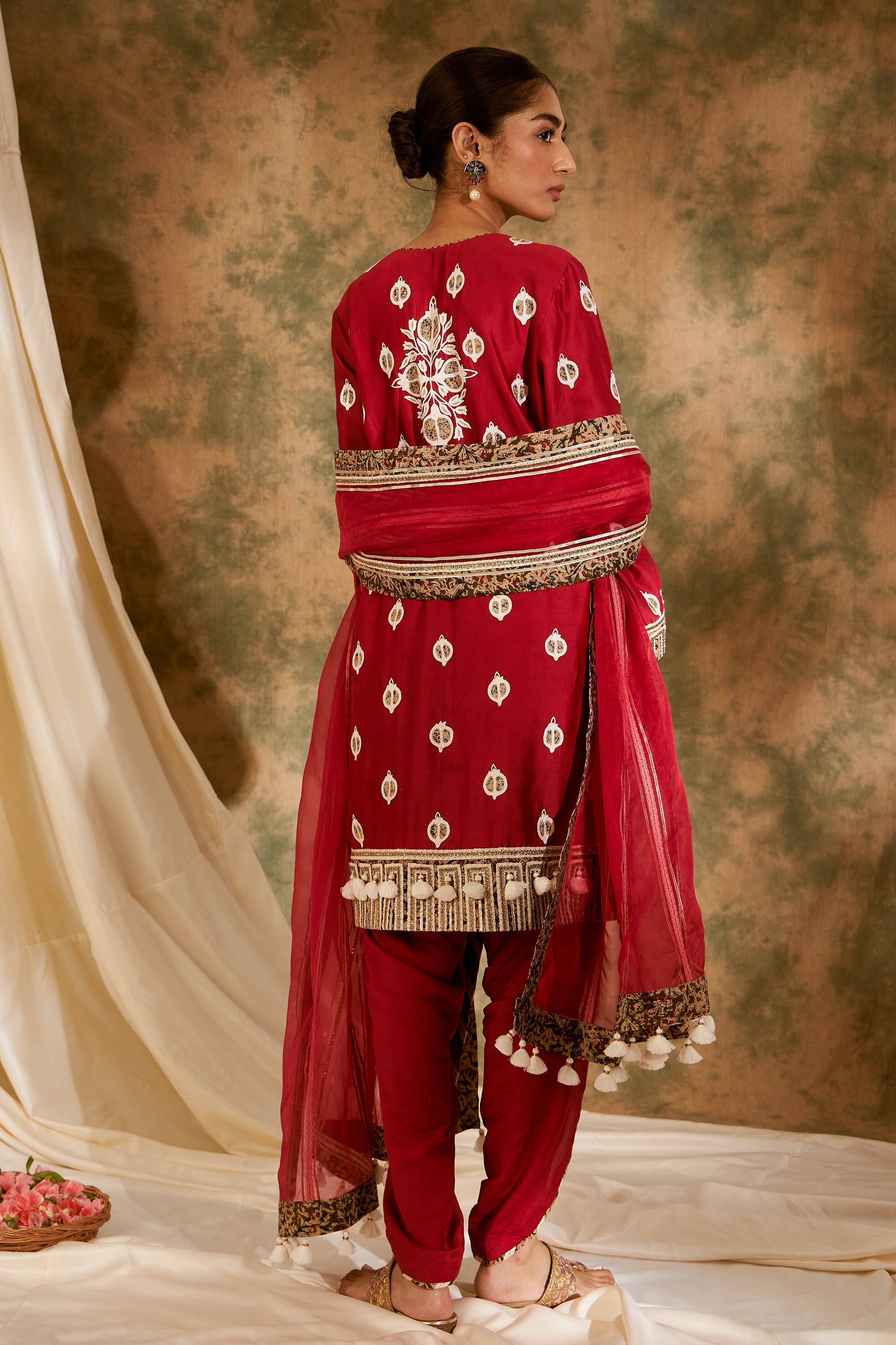 Anaar Short Kurta With Dhoti Pants & Dupatta