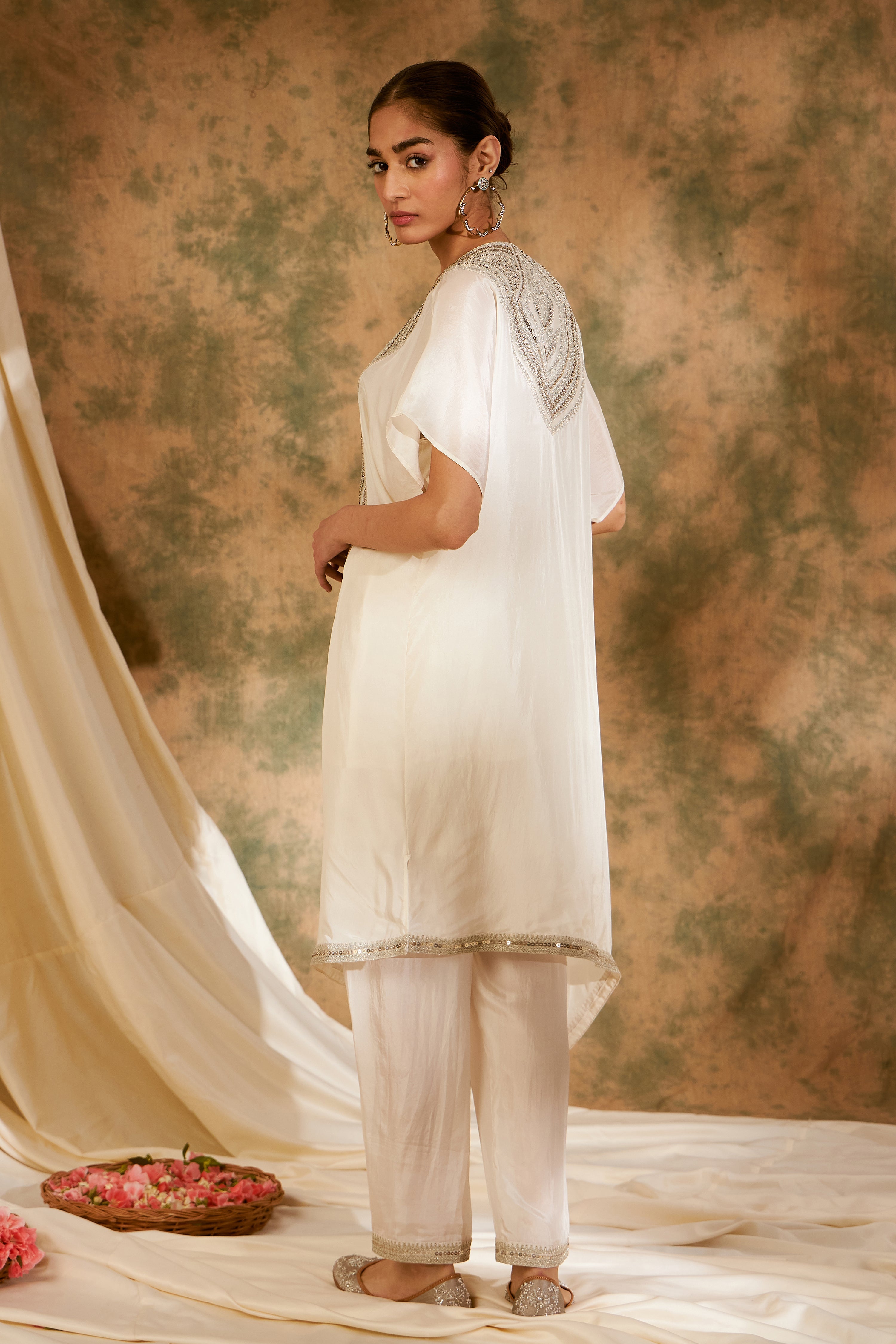 Dori Kaftan With Straight Pants