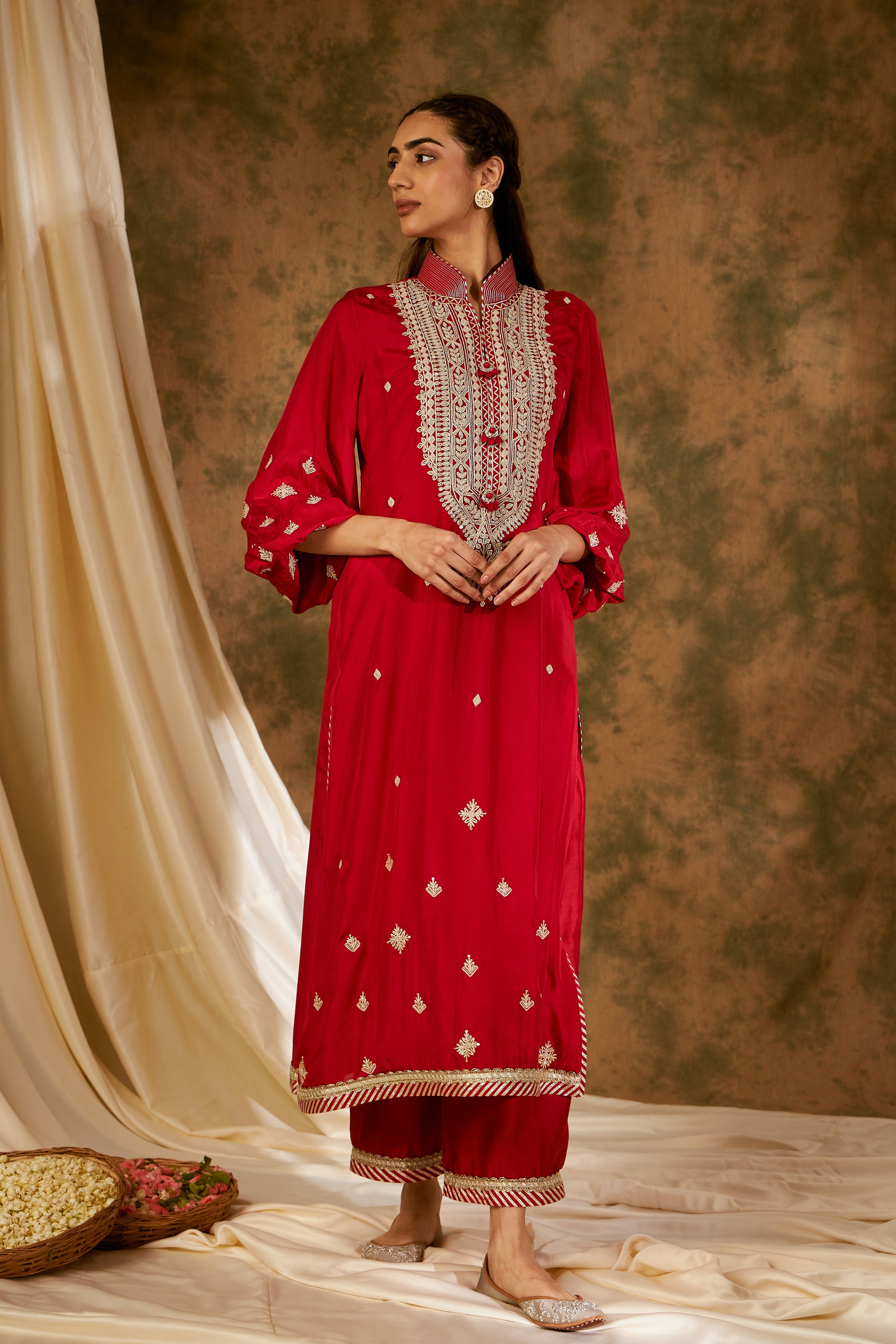 Nakshi Long Kurta With Balloon Sleeves & Straight Pants