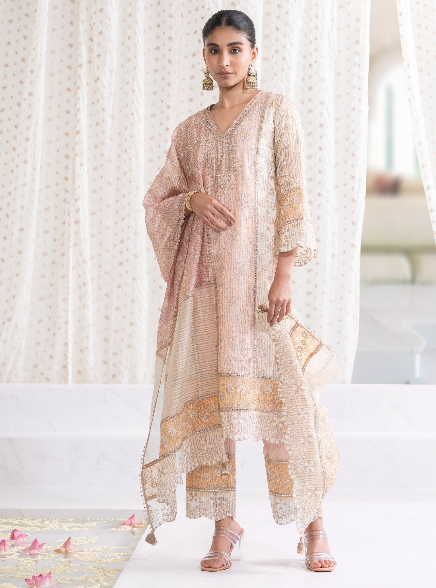 Mulmul Banarsi Aboli Pink Kurta With Mulmul Banarsi Aboli Pink Pant