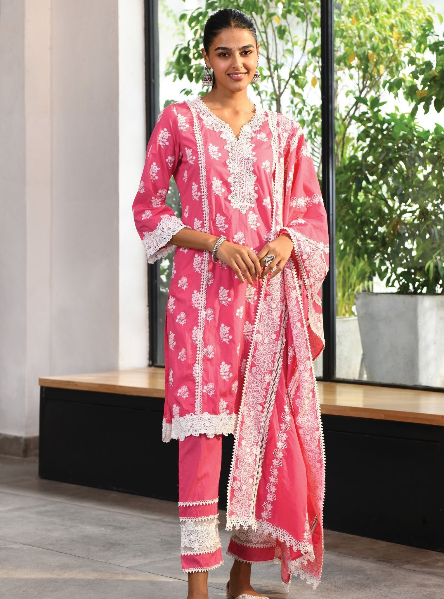 Mulmul Cotton Lisburn Fuchsia Kurta With Lisburn Fuchsia Pant