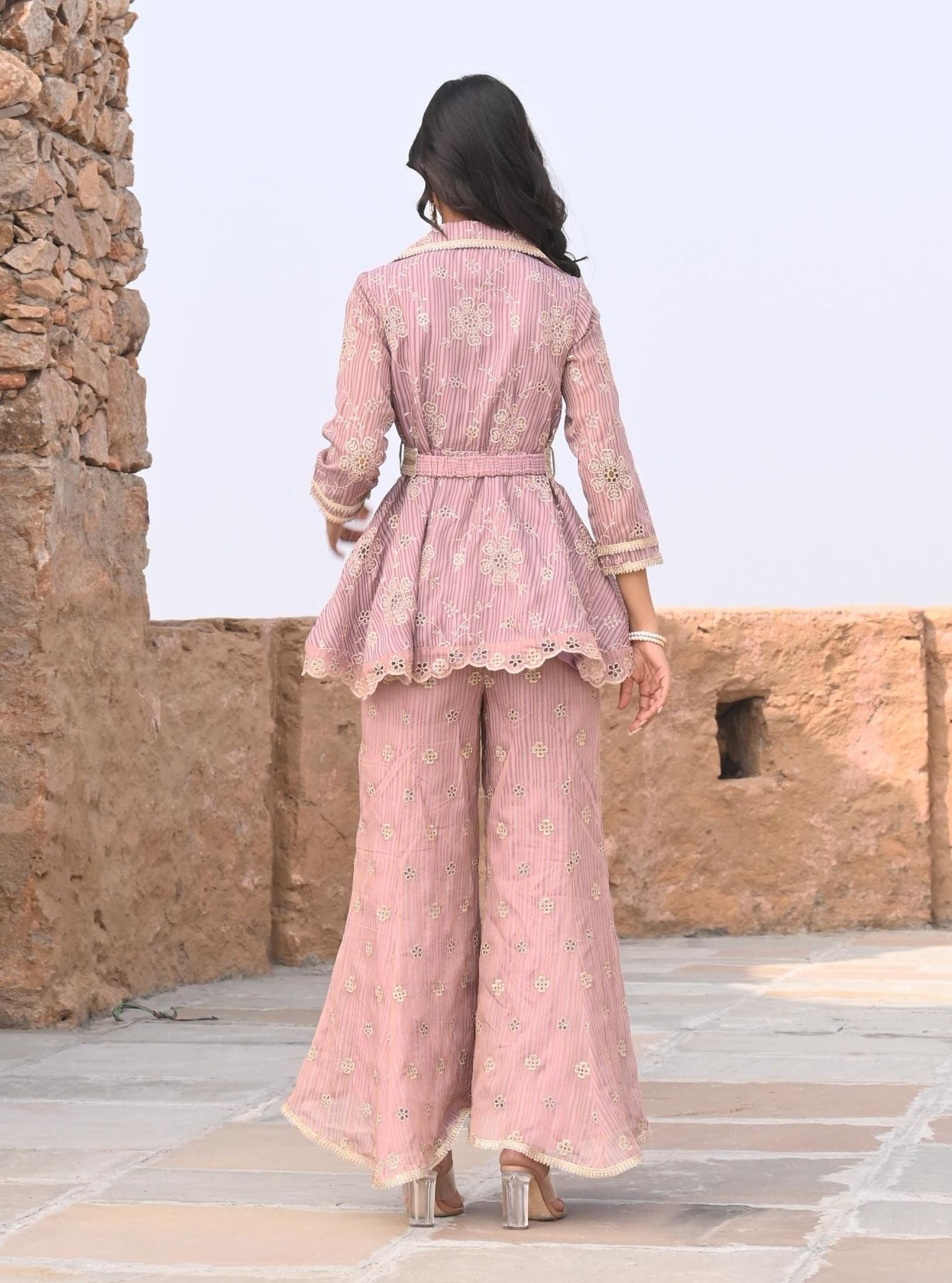 Mulmul Banarsi Chashni Lilac Top With Mulmul Banarsi Chashni Lilac Pant