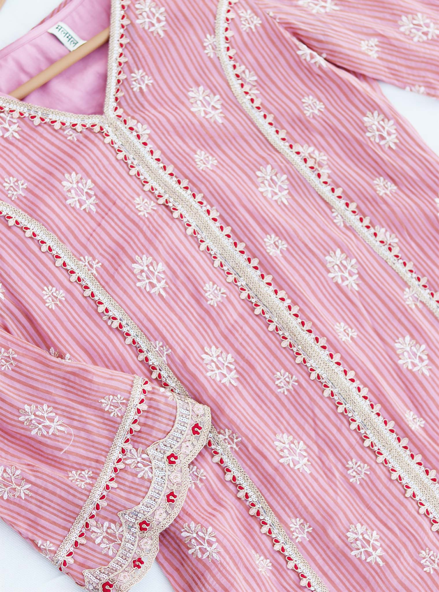 Mulmul Banarsi Gerua Pink Kurta With Mulmul Banarsi Gerua Pink Pant