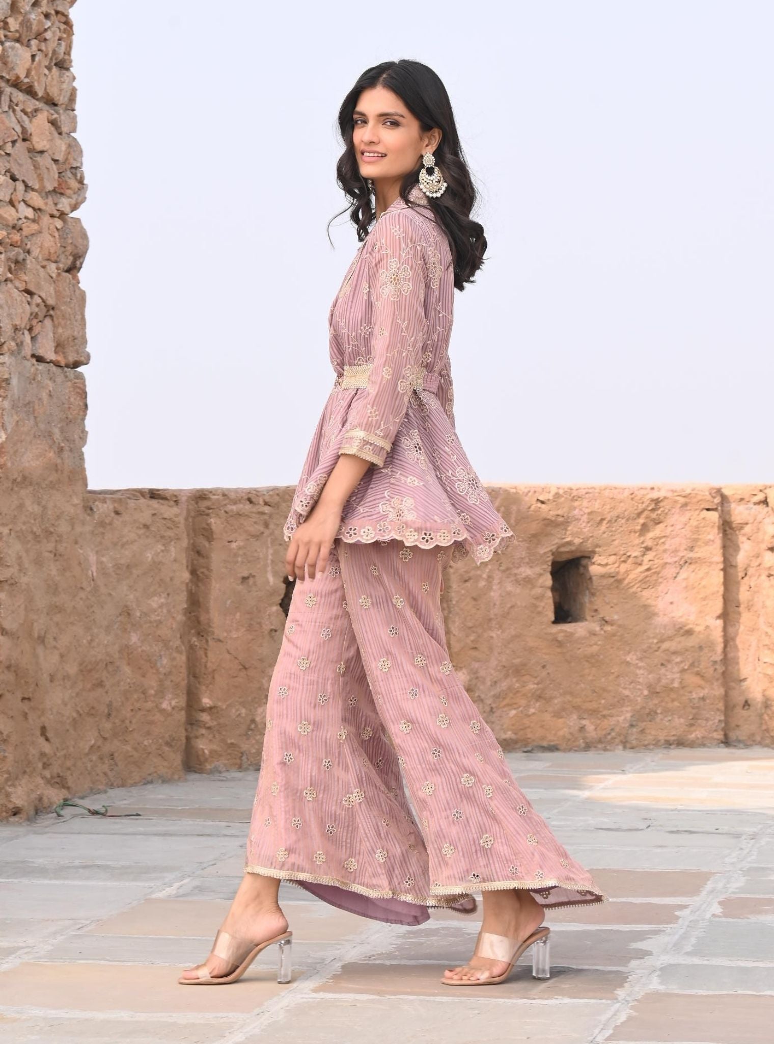 Mulmul Banarsi Chashni Lilac Top With Mulmul Banarsi Chashni Lilac Pant