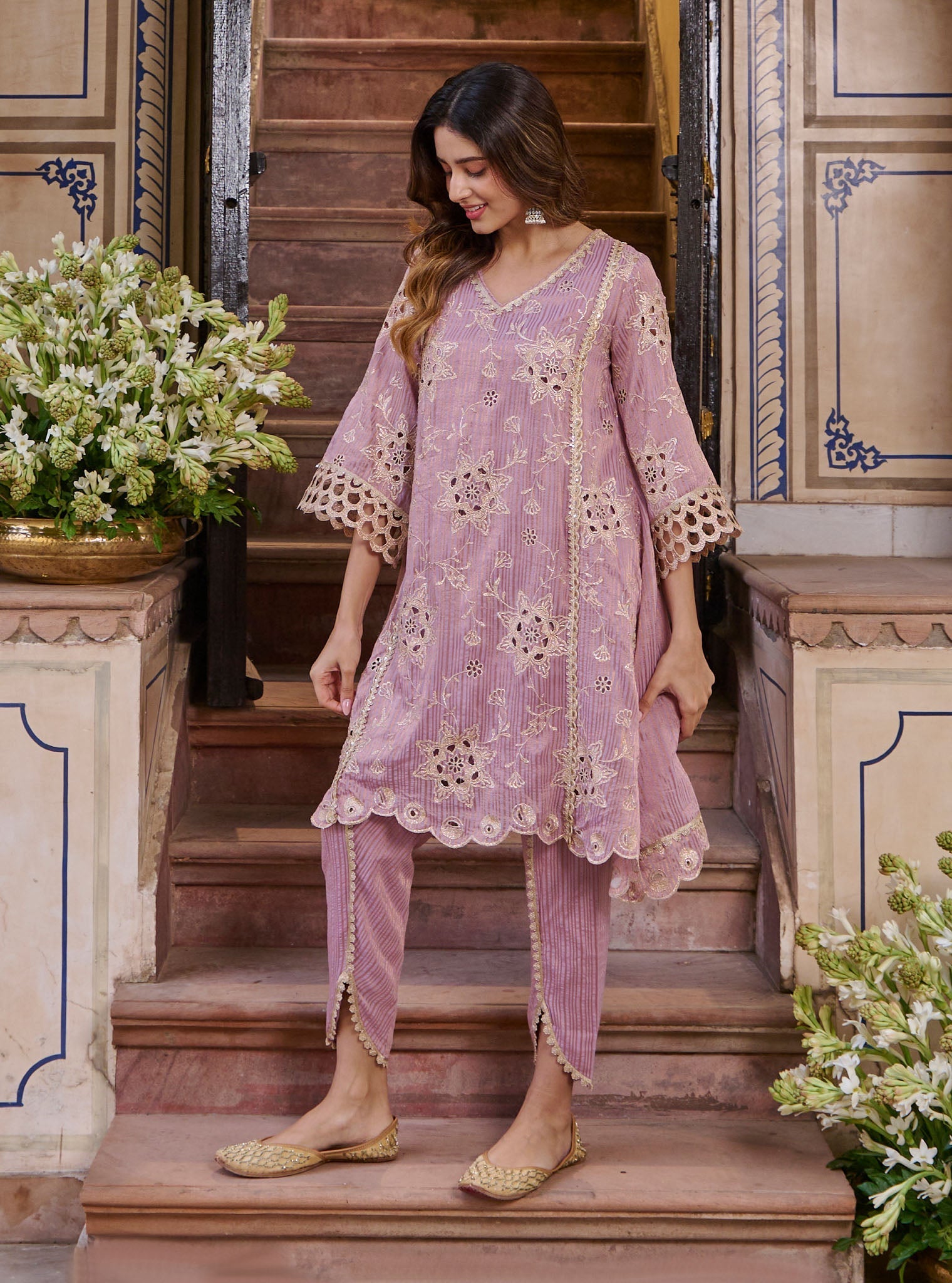 Mulmul Banarsi Magan Lilac Kurta With Mulmul Banarsi Magan Lilac Dhoti Pant