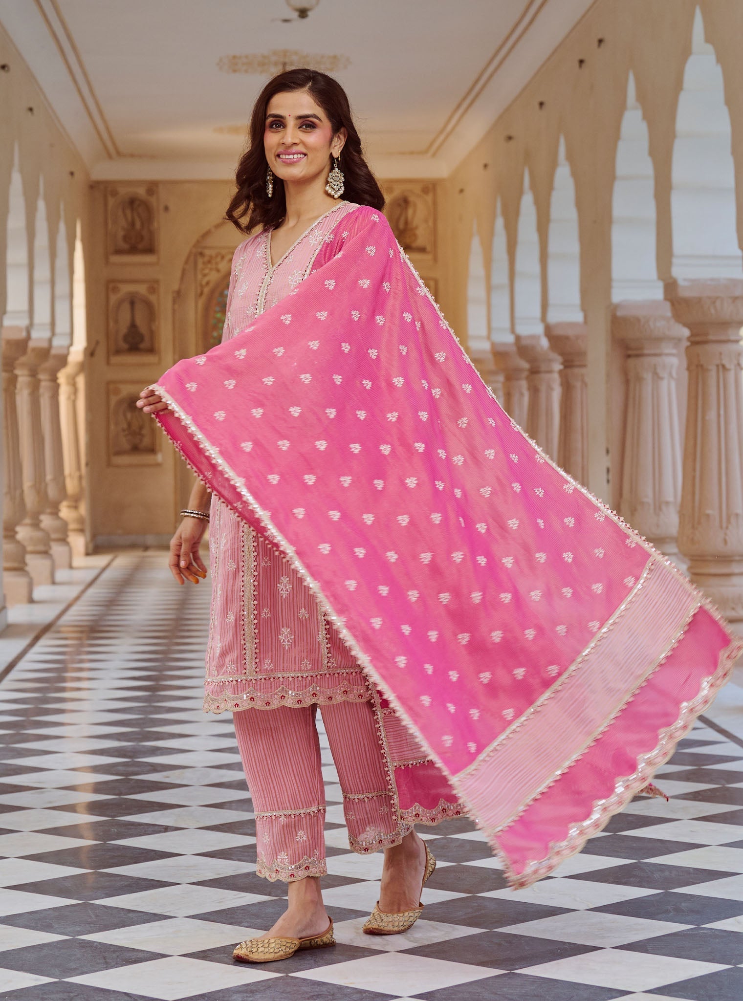Mulmul Banarsi Gerua Pink Kurta With Mulmul Banarsi Gerua Pink Pant
