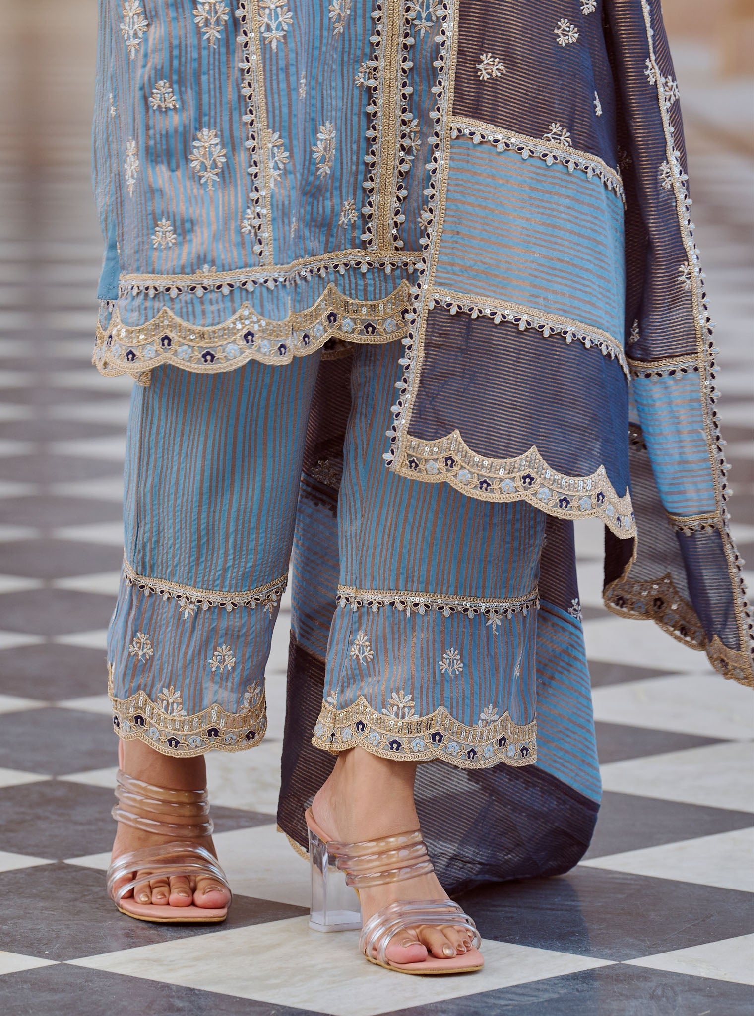 Mulmul Banarsi Gerua Blue Kurta With Mulmul Banarsi Gerua Blue Pant