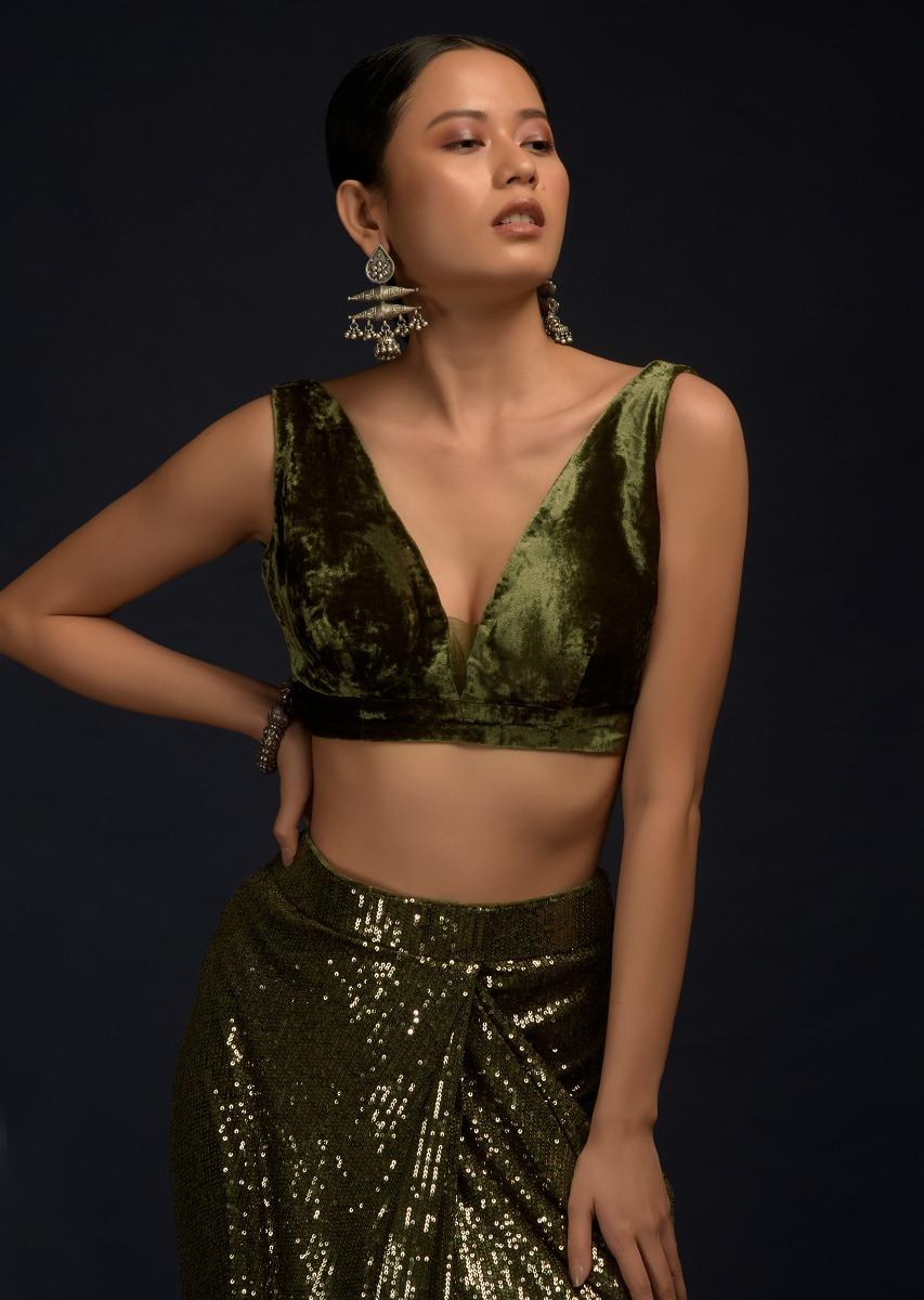 Kalki Fashion,M001M470Y-SG55331,Henna Green Ready Pleated Saree Embellished In Sequins With A Matching Velvet Blouse With Plunging Neckline